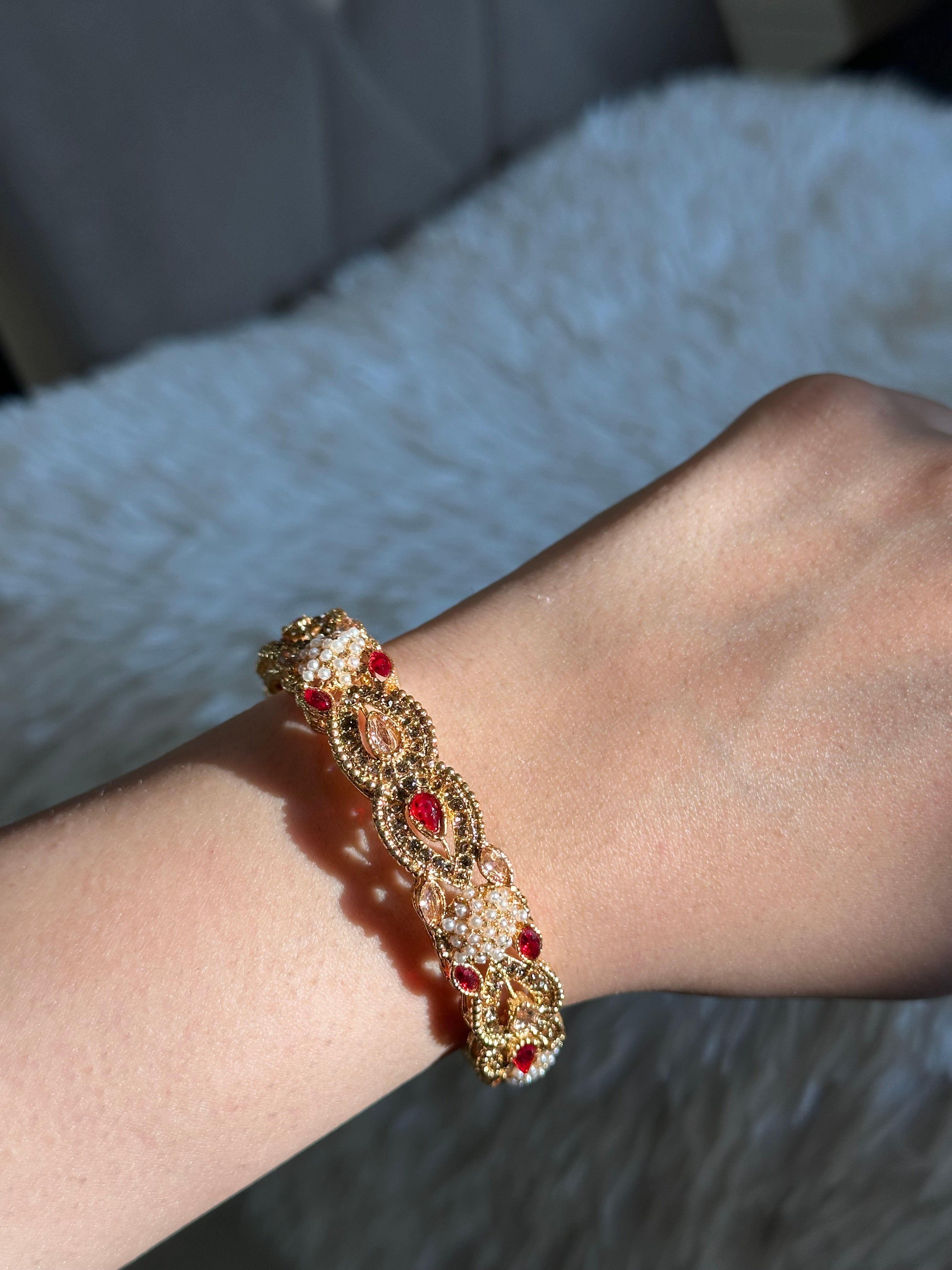 Bracelete Dourado Semi Joia 005