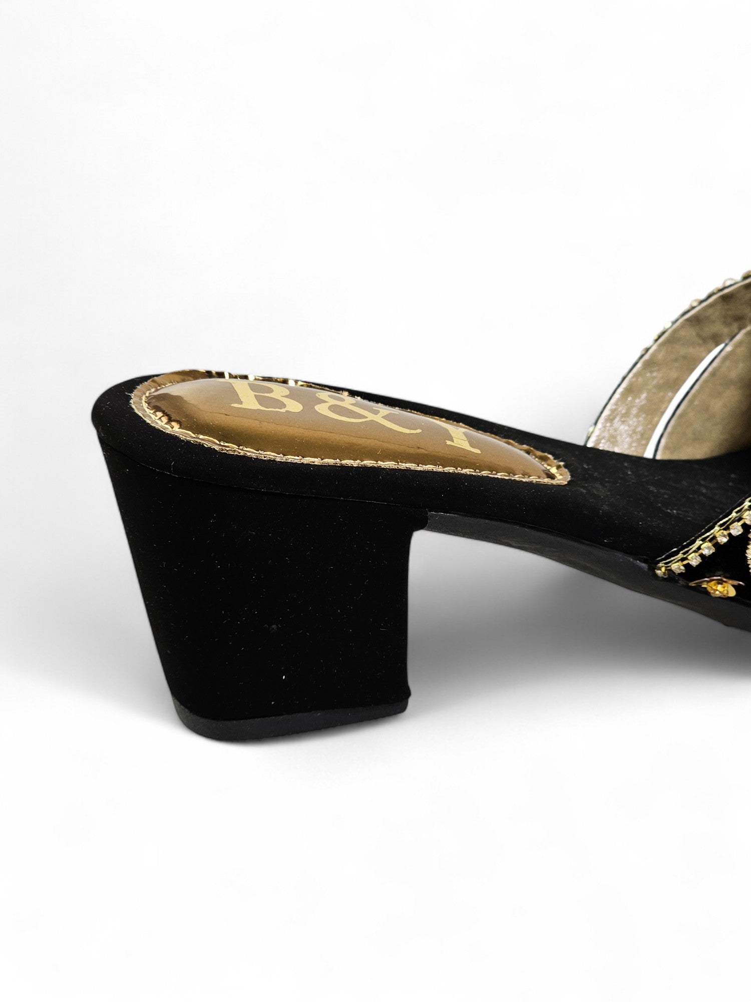 Mule 9506 Preto Salto Médio