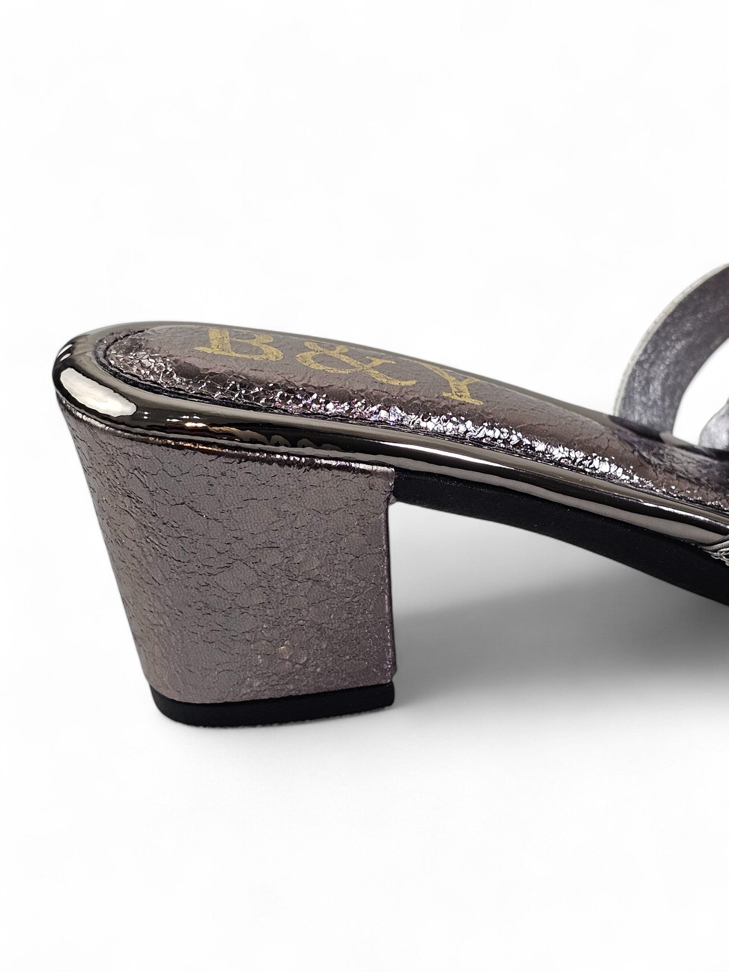 Mule 9505 Prata Salto Médio