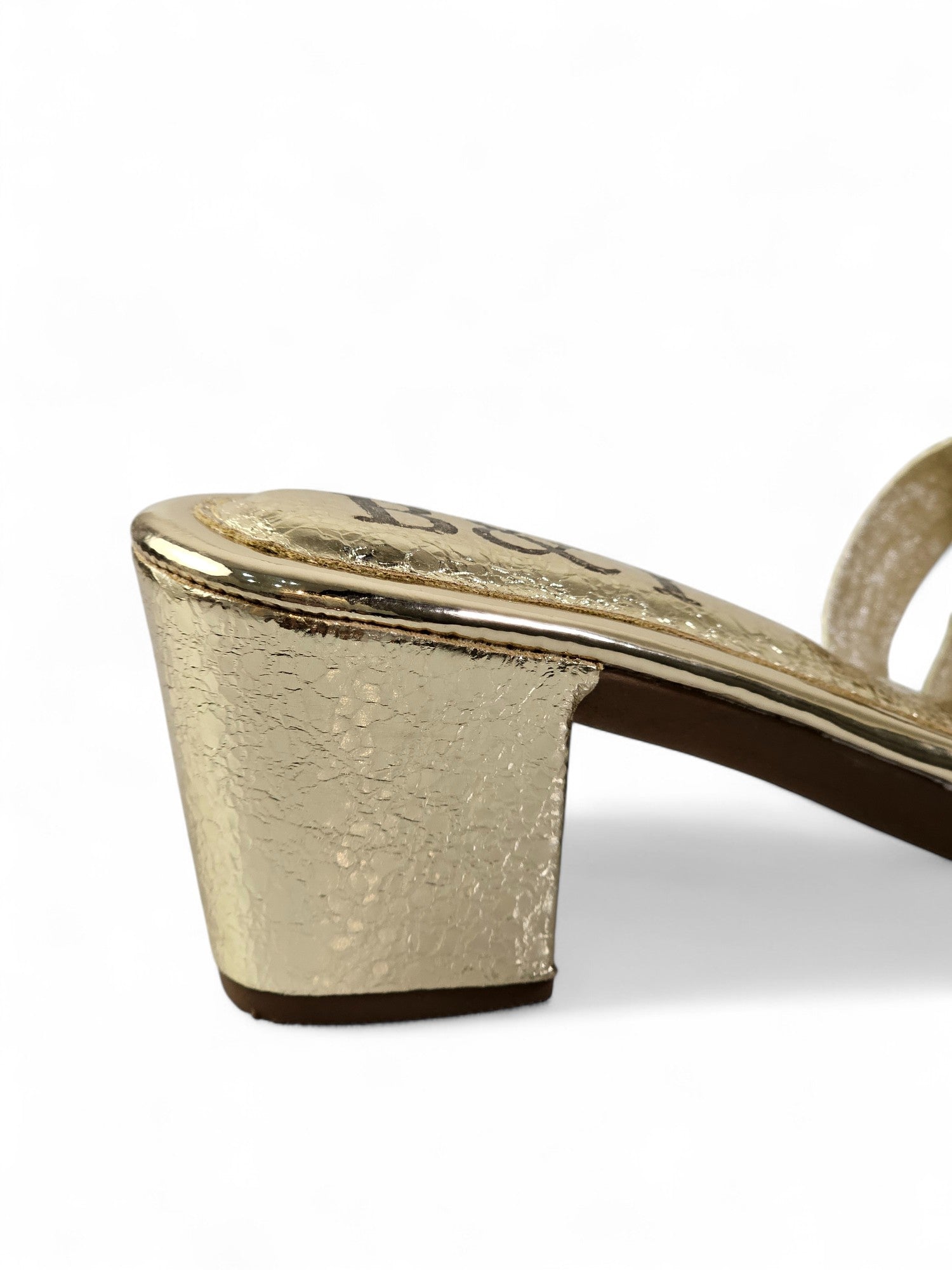 Mule 9505 Dourado Salto Médio