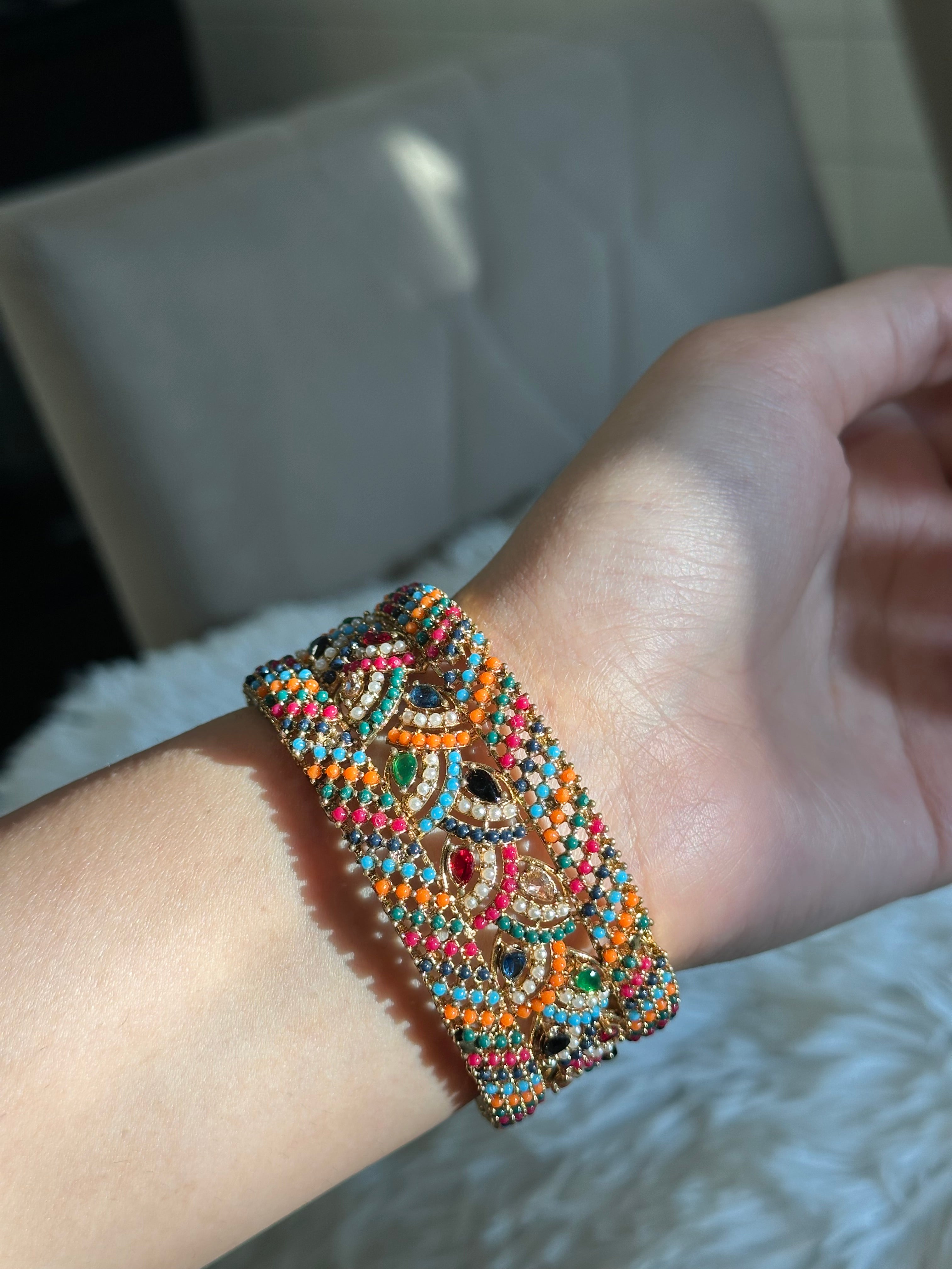 Bracelete Dourado Semi Joia 013