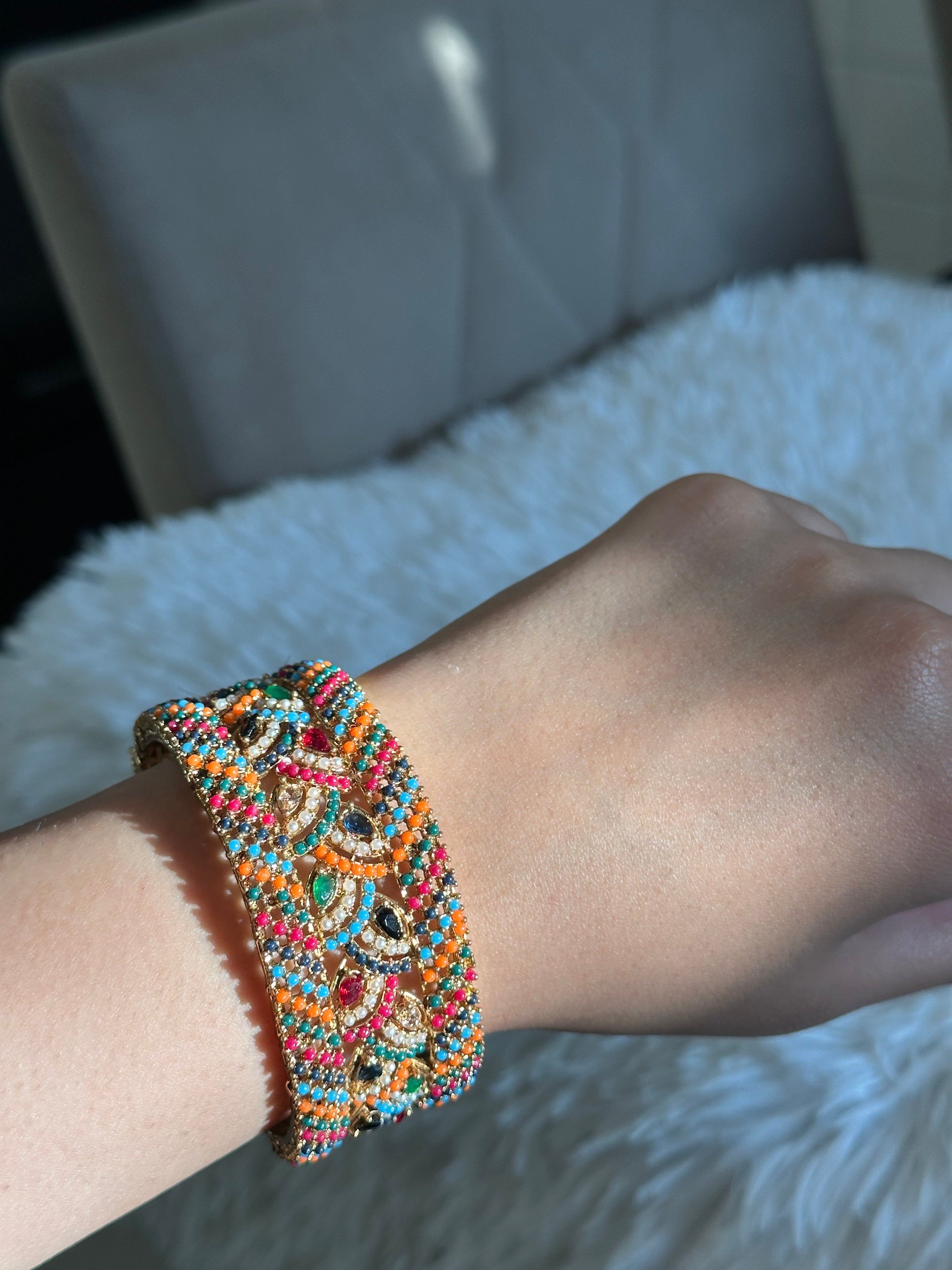 Bracelete Dourado Semi Joia 013