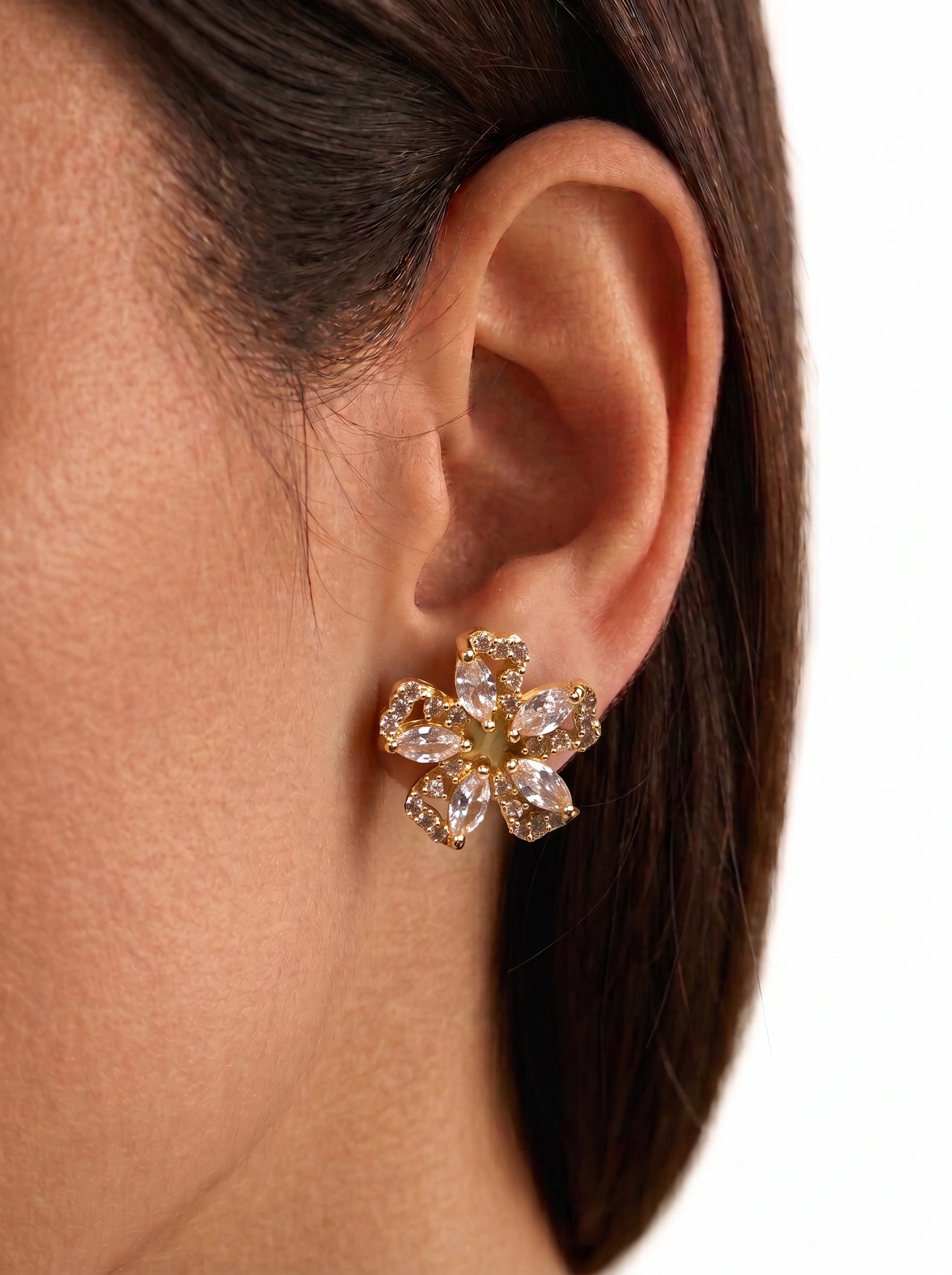 Brinco Cristal Zirconia Dourada #2026