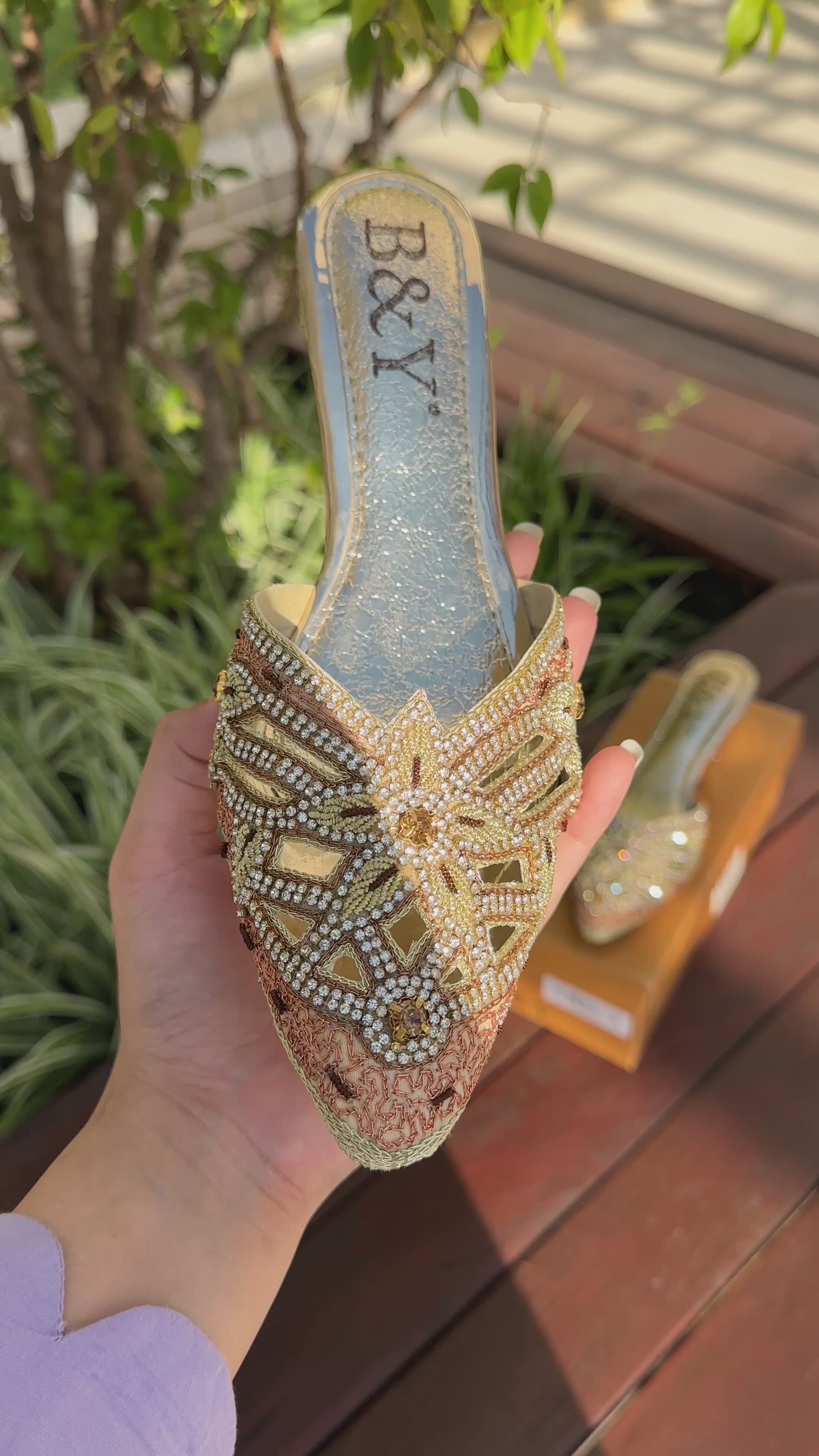 Mule 9203 Dourado Salto Médio