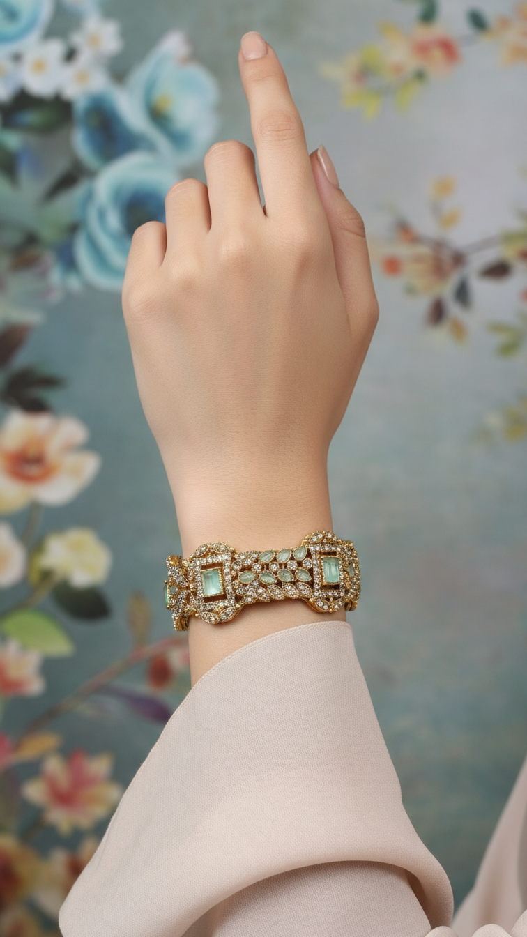Bracelete Dourado Semi Joia 024