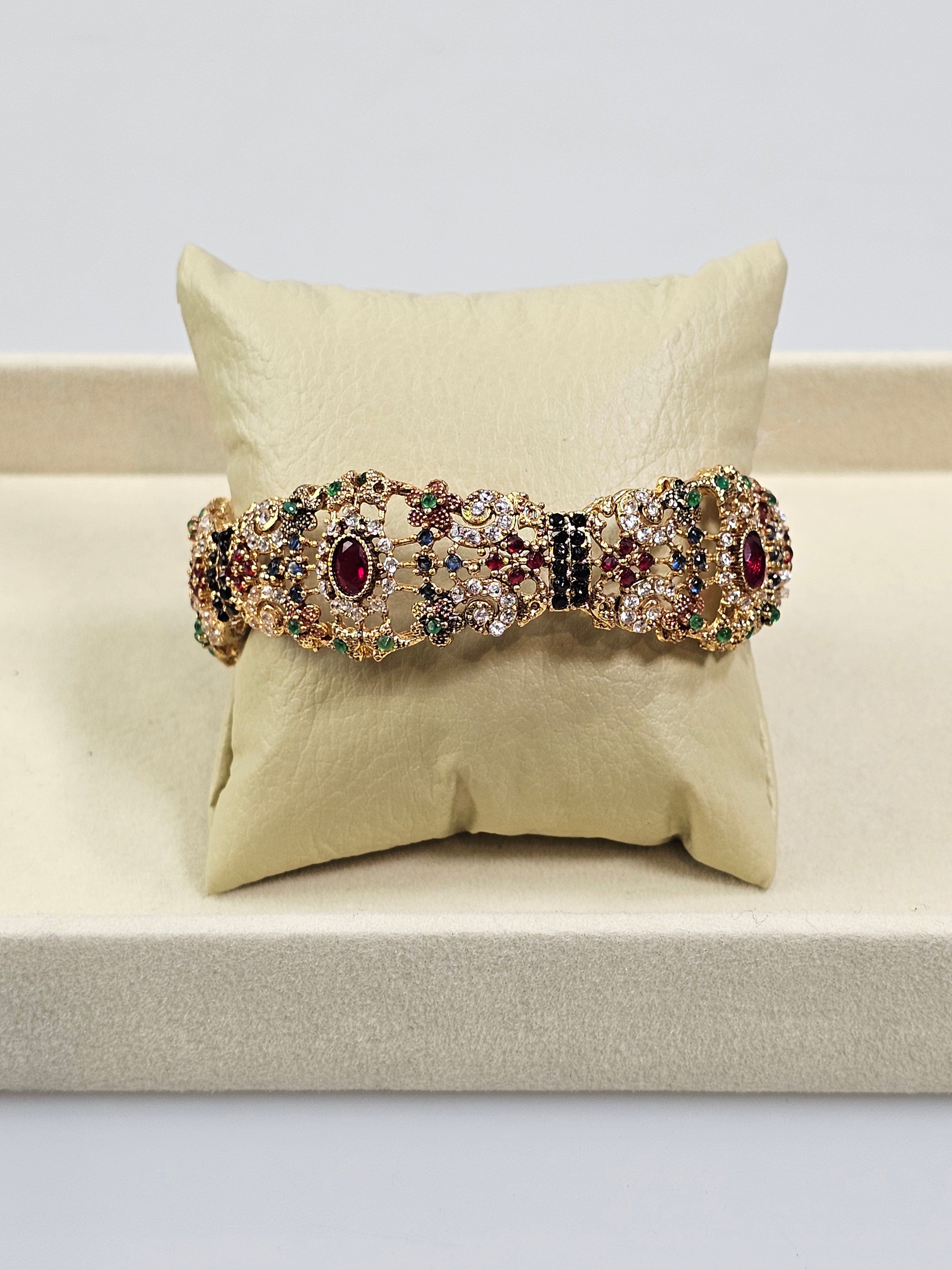 Bracelete Dourado Semi Joia 015