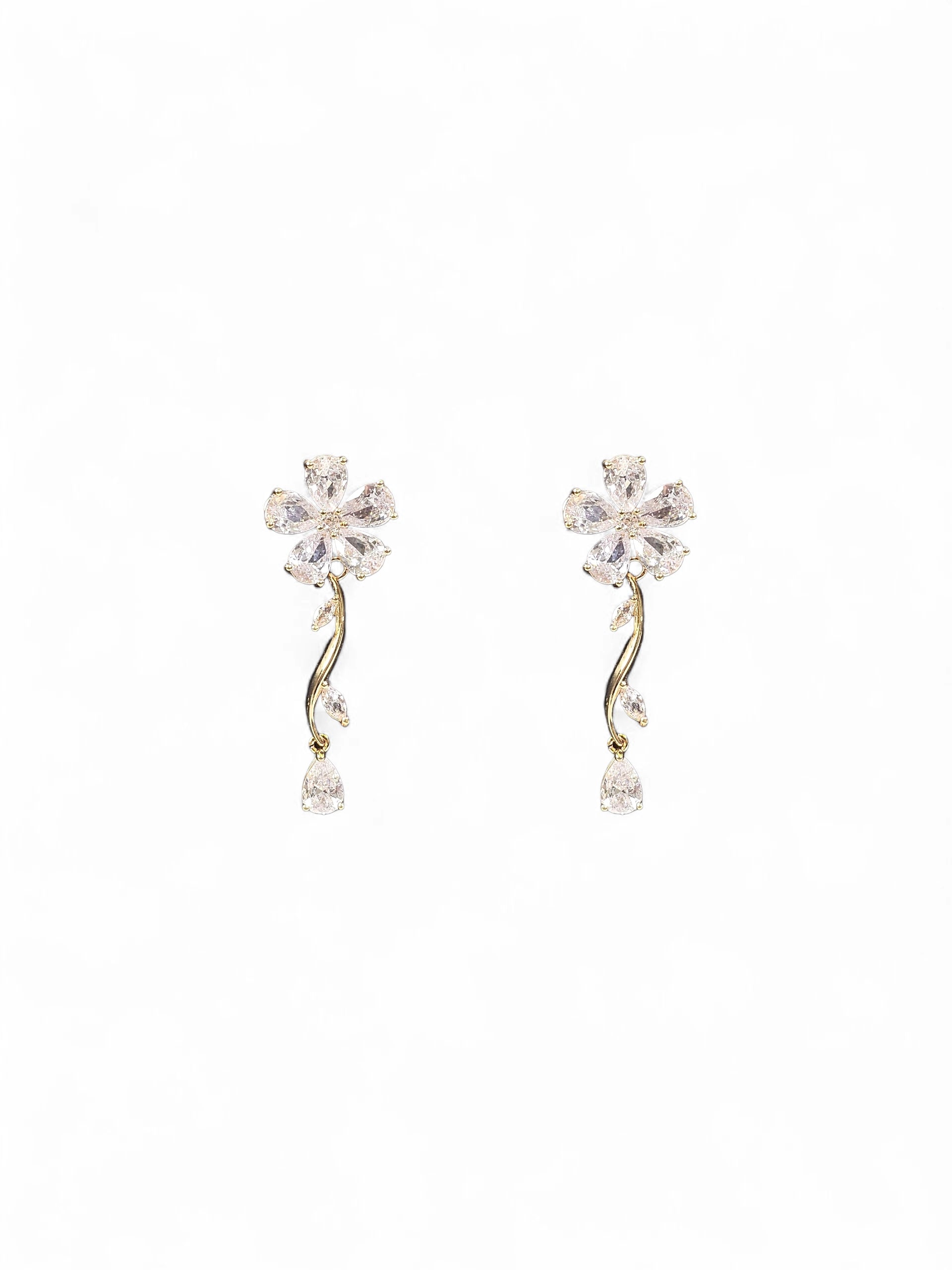 Brinco Cristal Zirconia Dourado 062