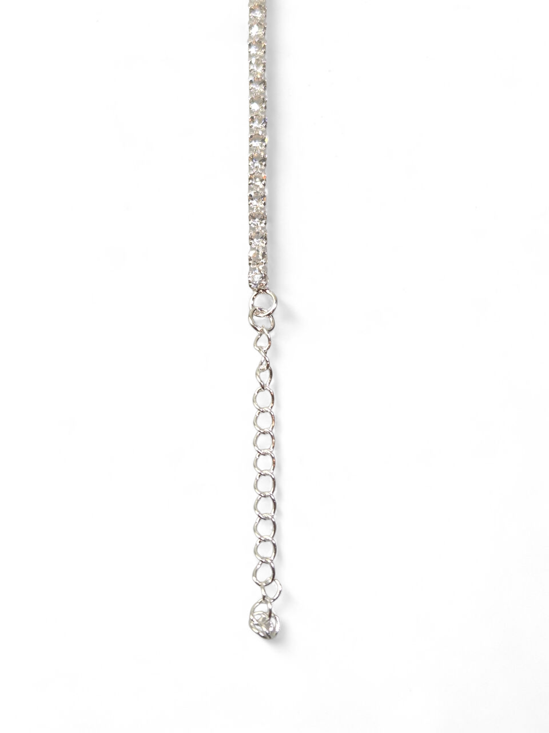 Pulseira de prata 925 com zircônias B&Y, joia artesanal com brilho refinado e design elegante.