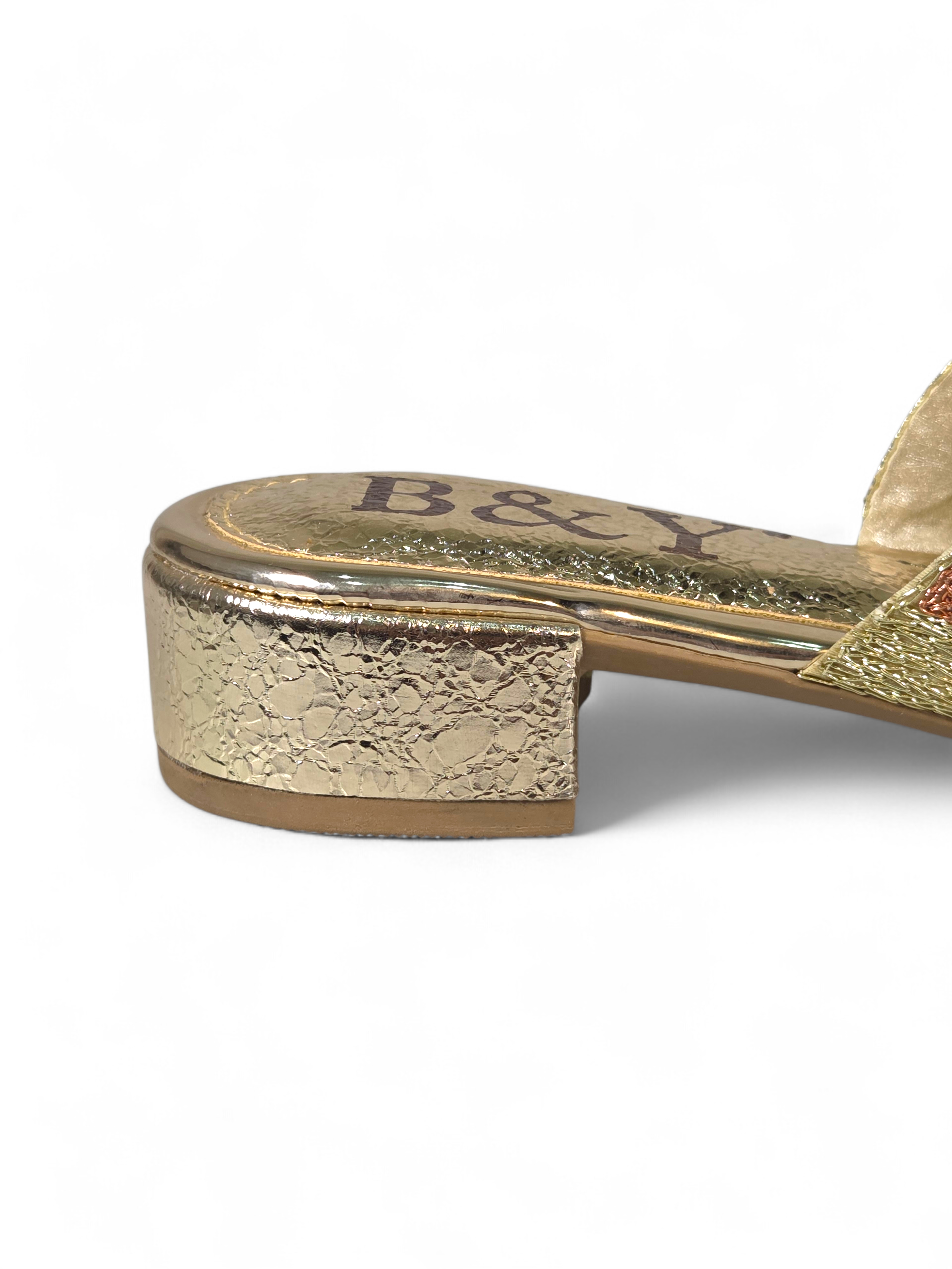 Tamanco 9369 Dourado Salto Bloco