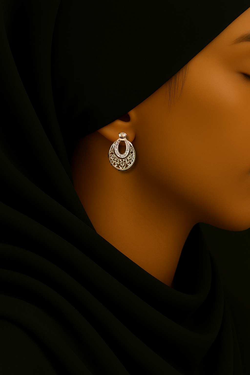 Brinco Cristal Dourado 046