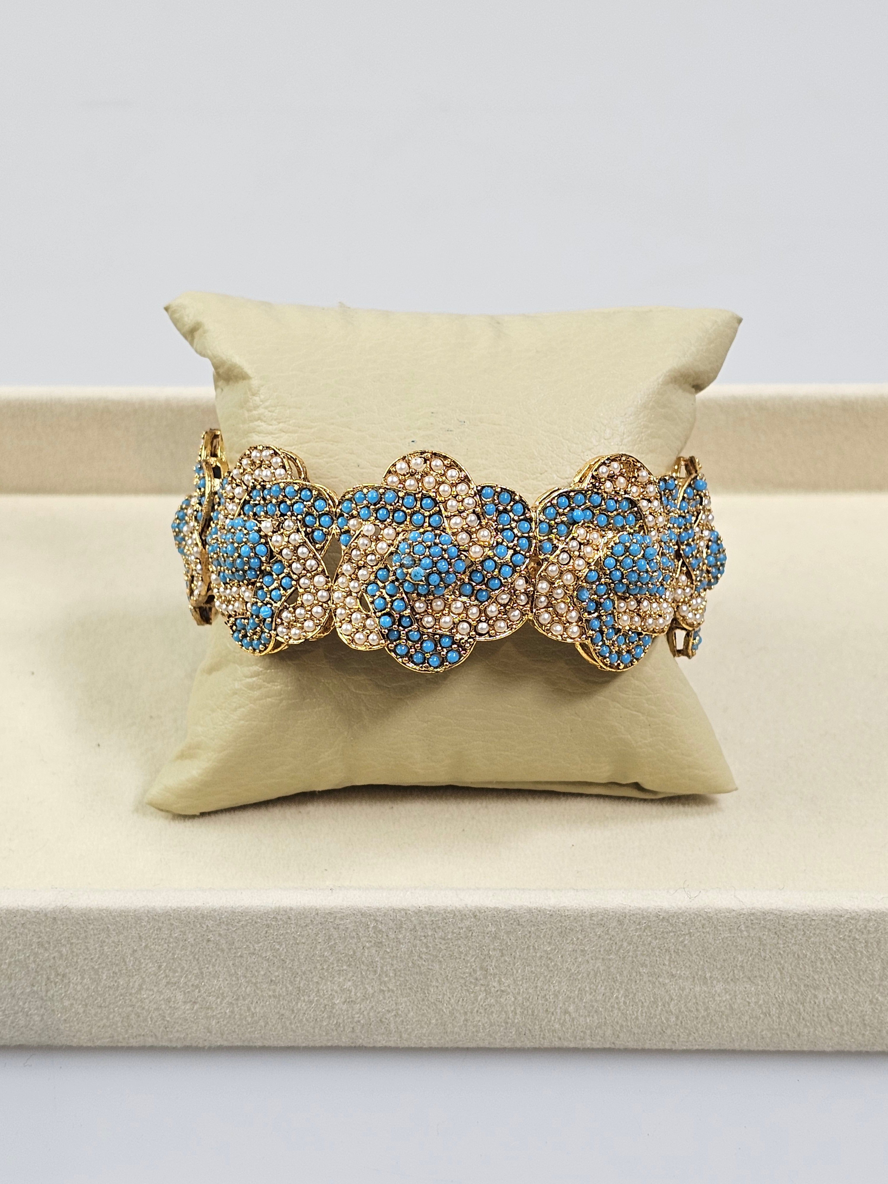 Bracelete Dourado Semi Joia 016