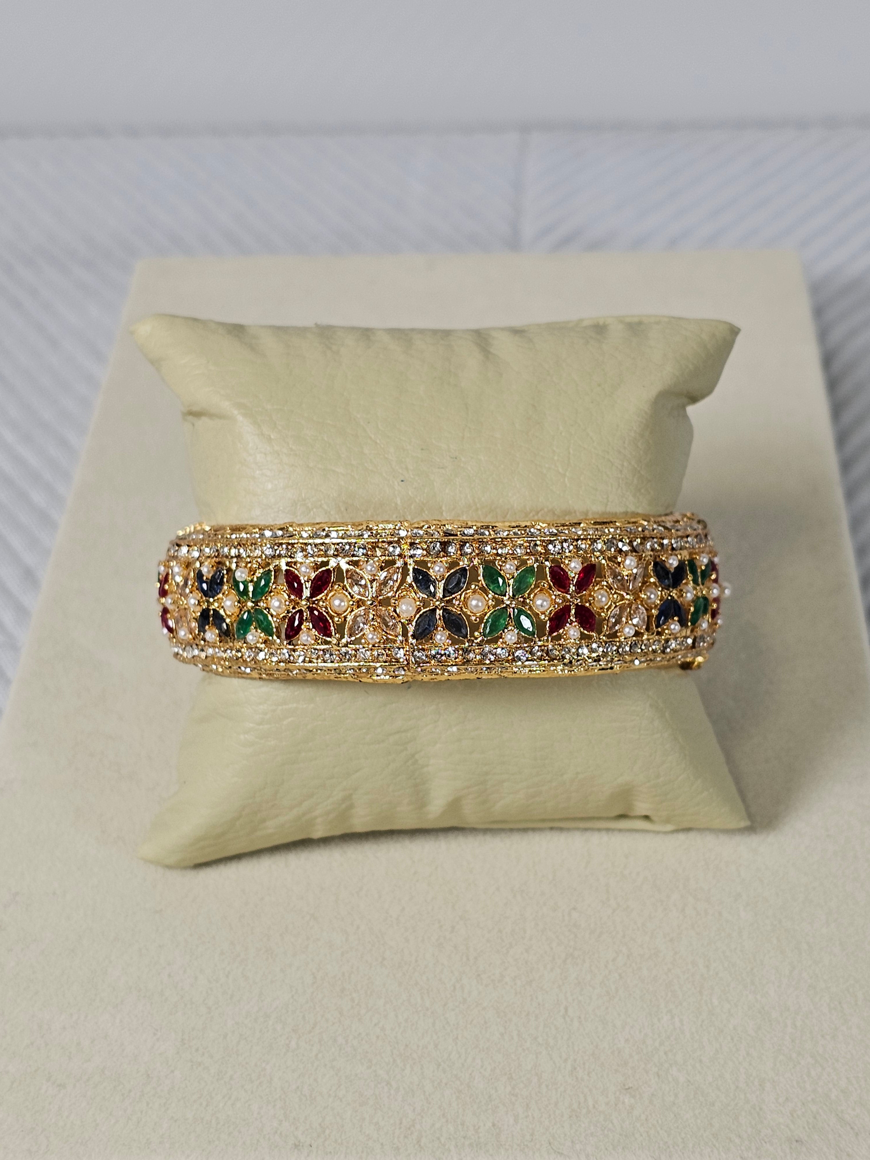 Bracelete Dourado Semi Joia 002