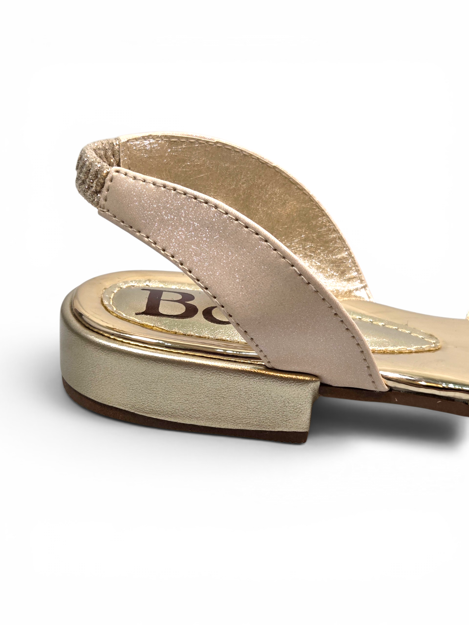 Mule 9801 Dourado Salto Baixo 2 cm