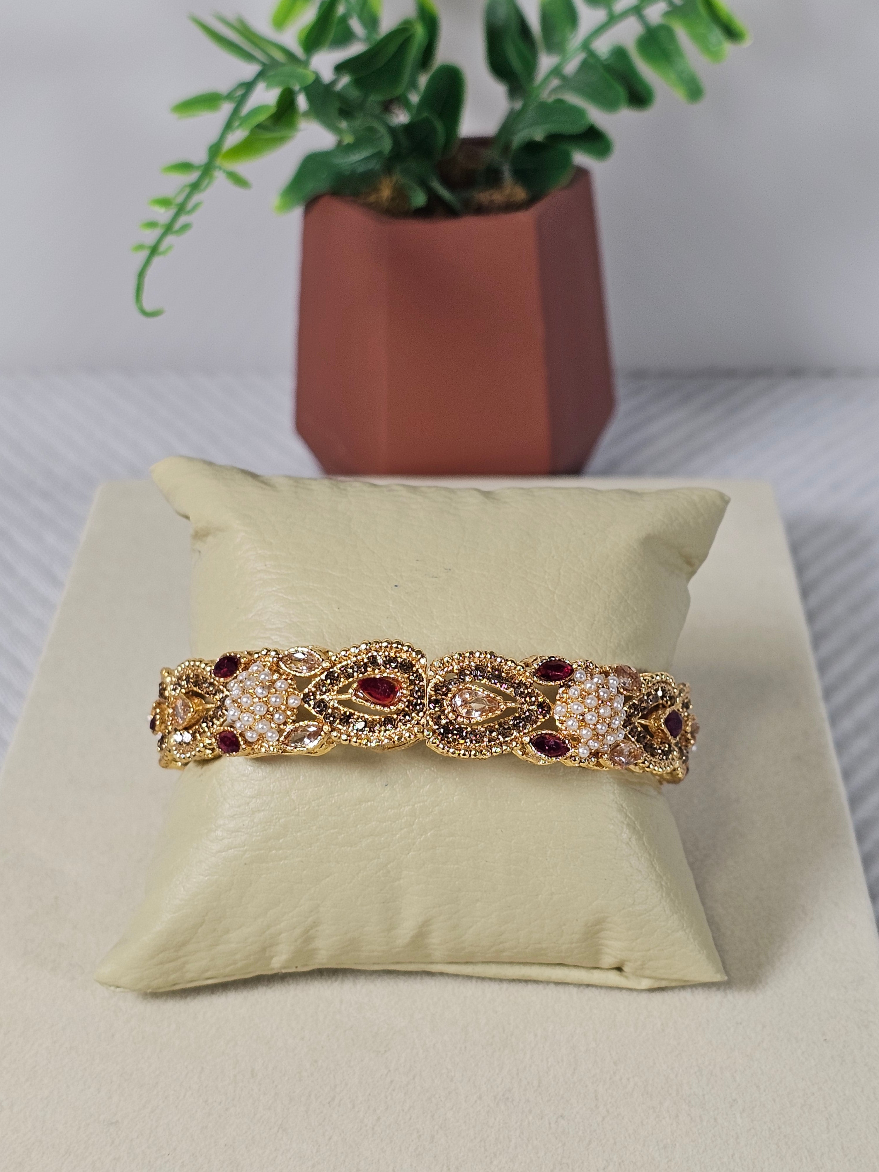 Bracelete Dourado Semi Joia 005