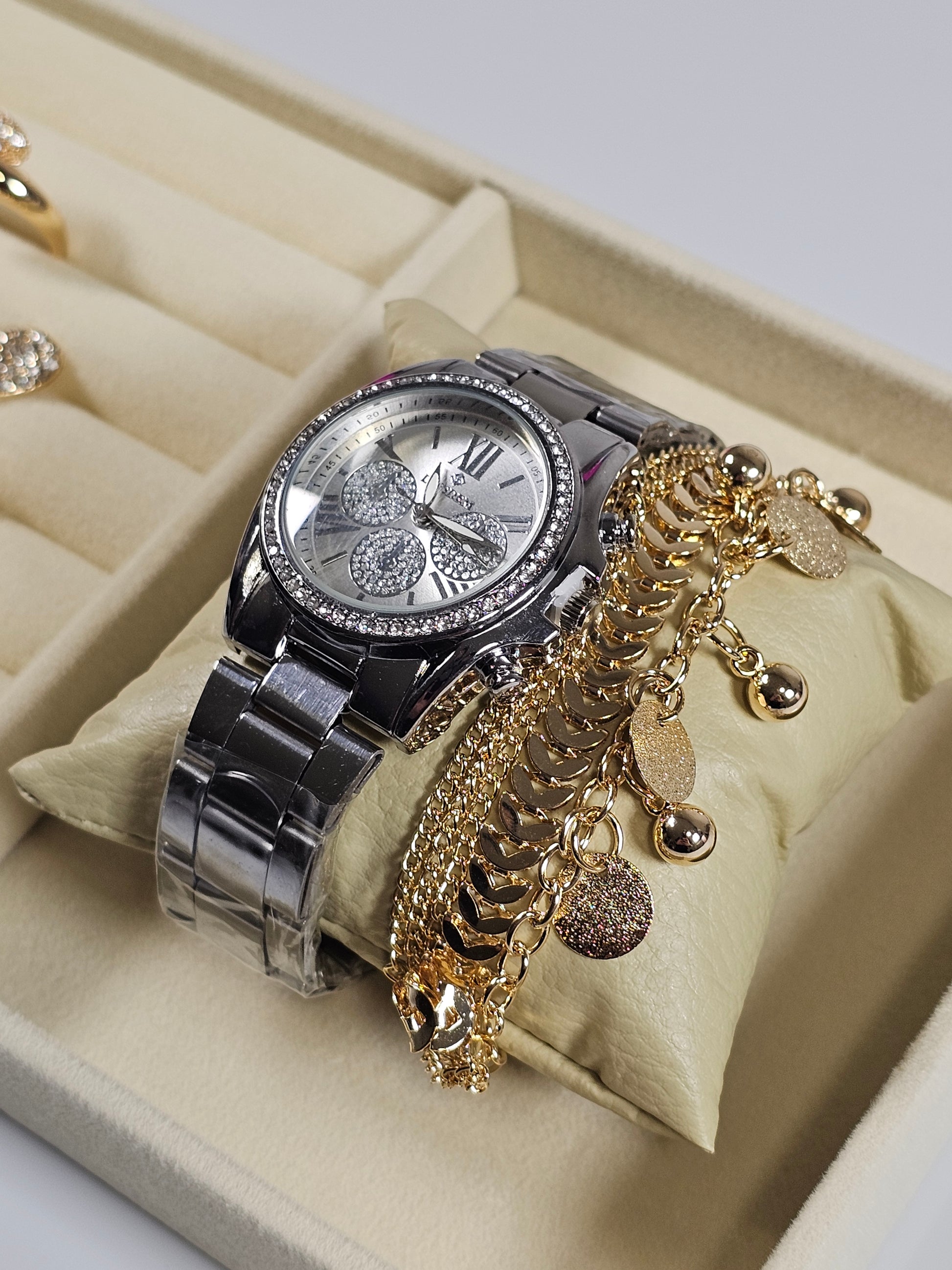 Kit Relógio Cristal com Pulseira, Brinco e Anel ajustavel com Zirconias 007