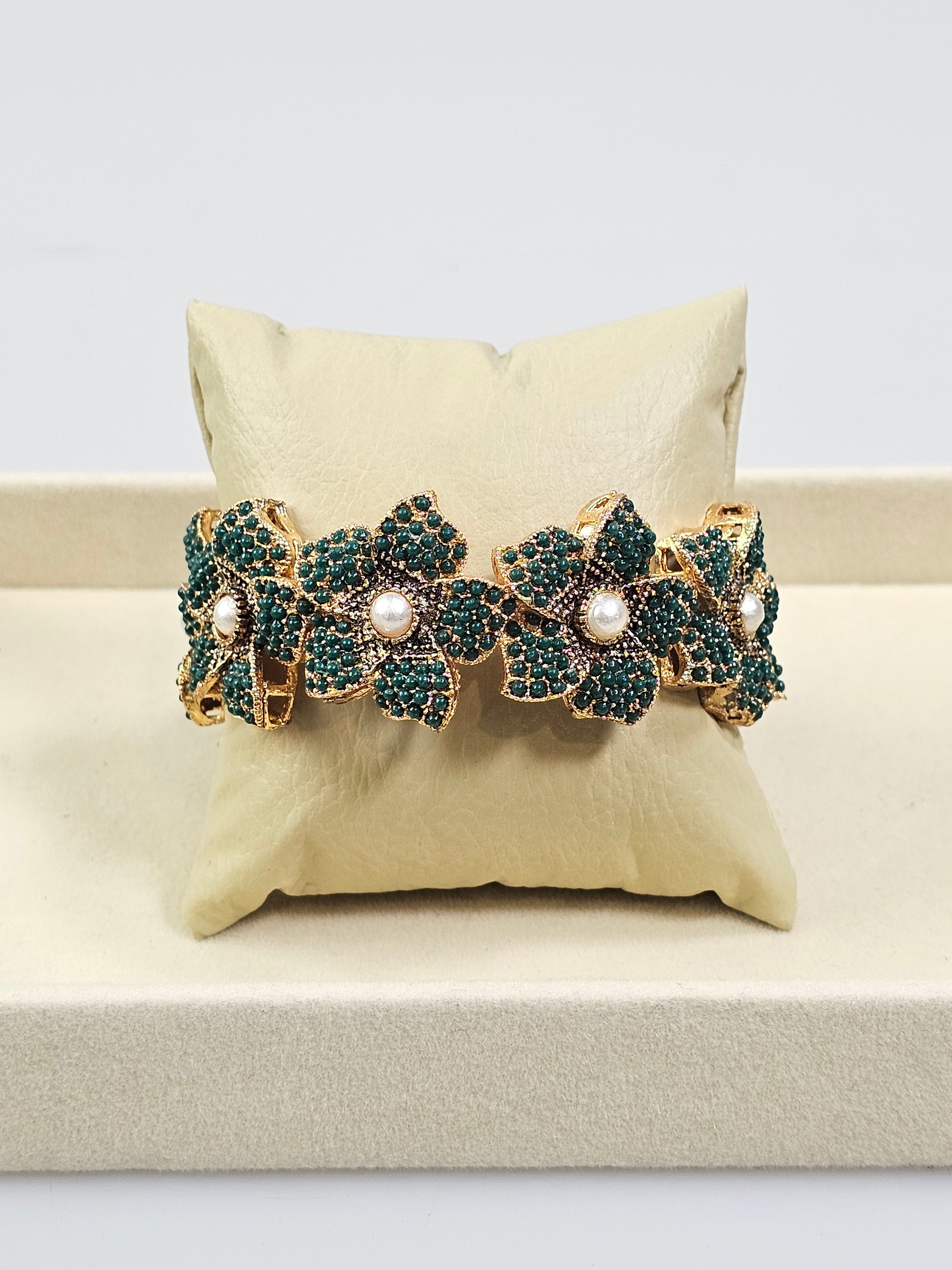 Bracelete Dourado Semi Joia 017