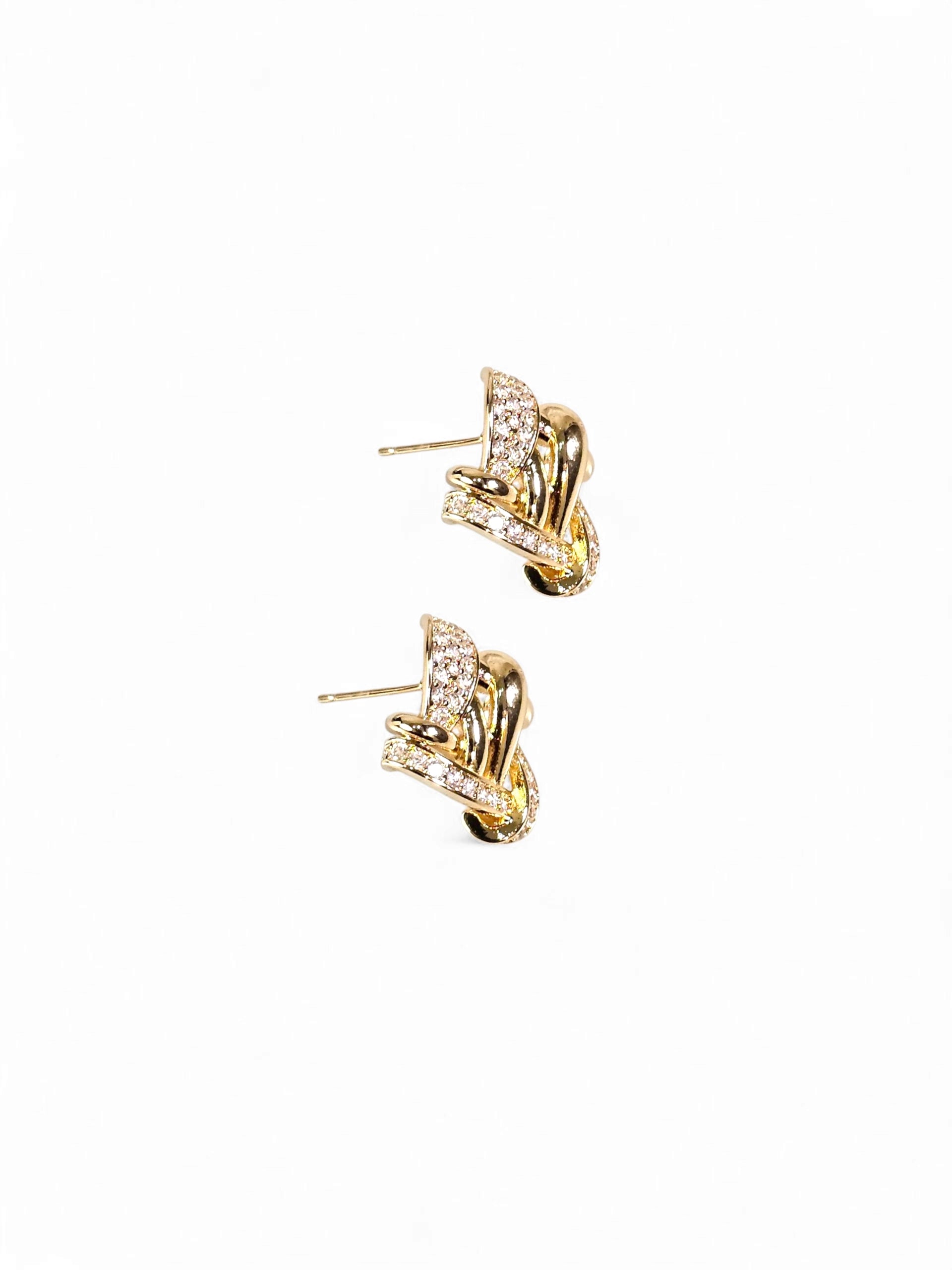 Brinco Zirconia Dourado 022