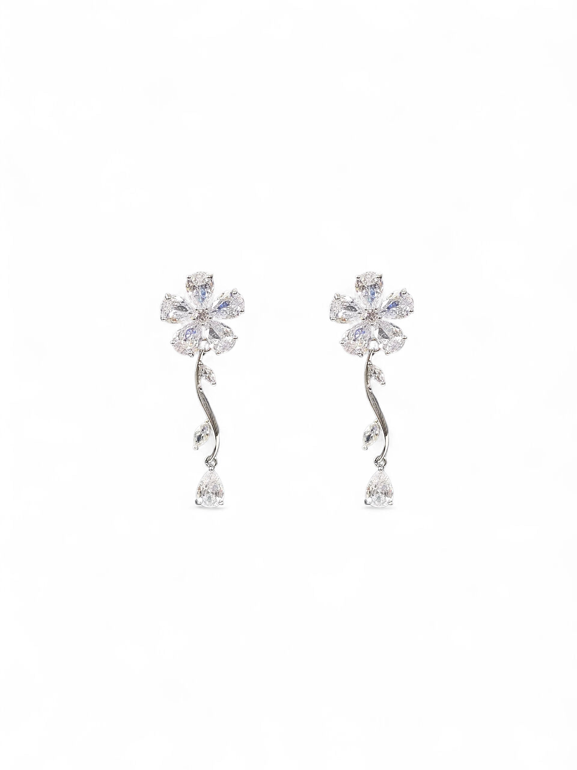 Brinco Cristal Zirconia Prata 058