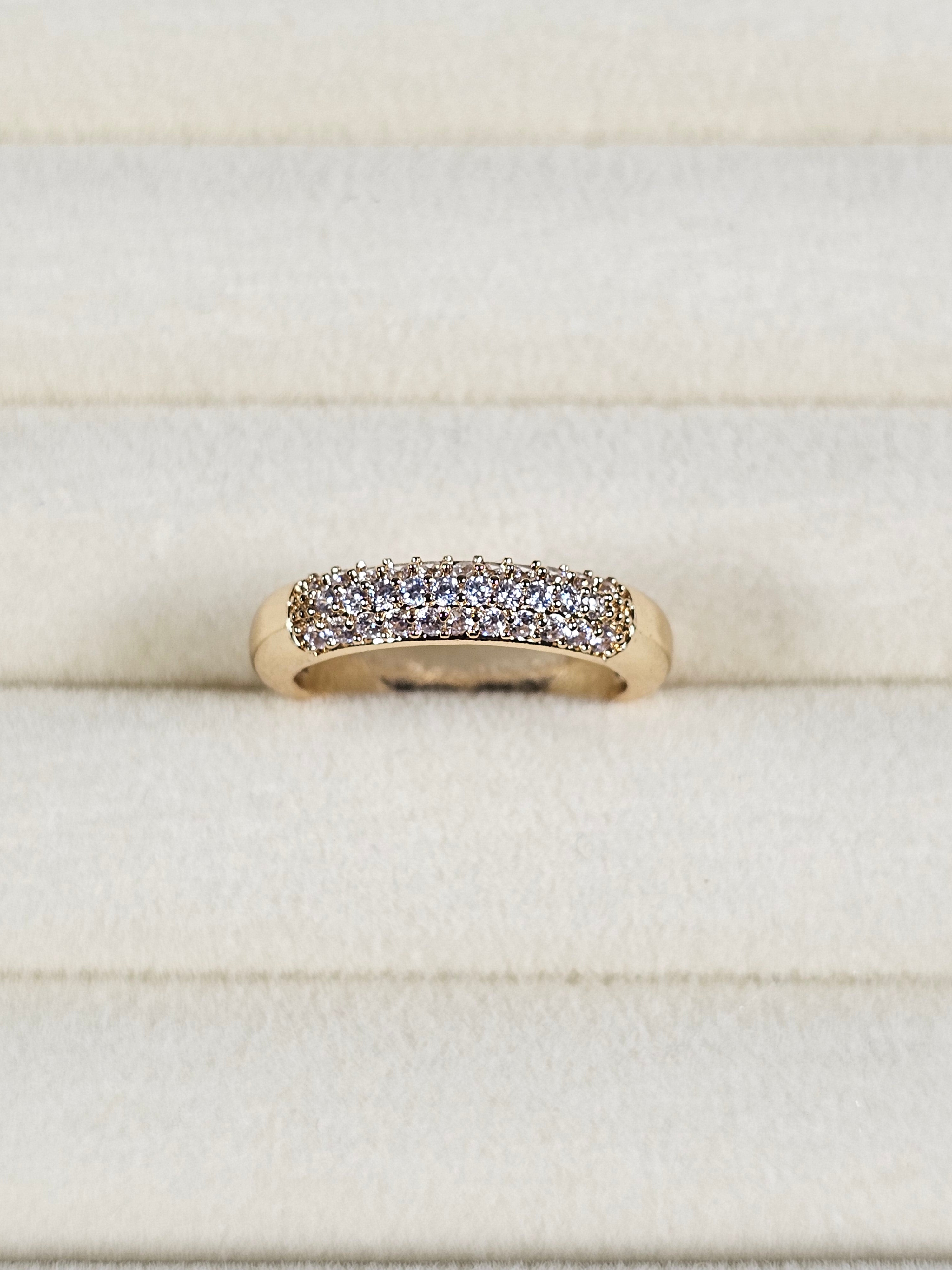 Anel Cristal Zirconia Dourada 010