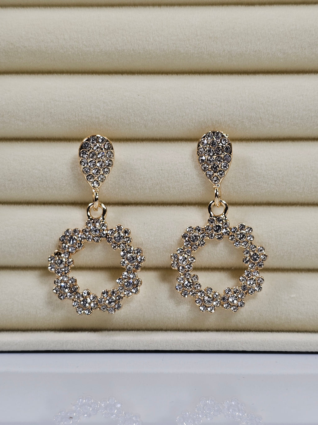 Kit Relógio Cristal com Pulseira, Brinco e Anel ajustavel com Zirconias 004