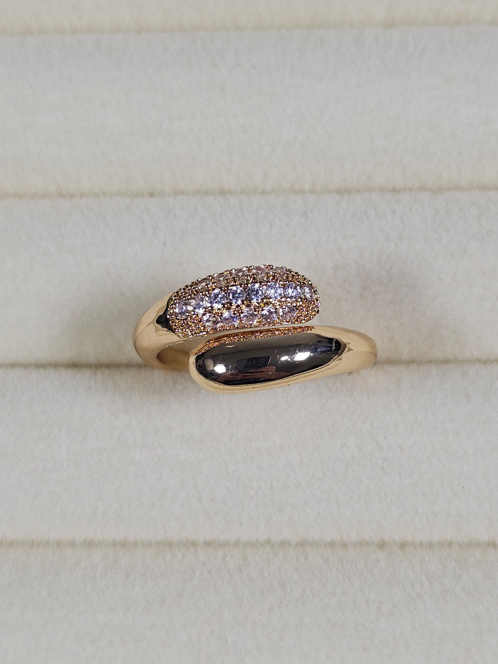 Anel Cristal Zirconia Dourada 009