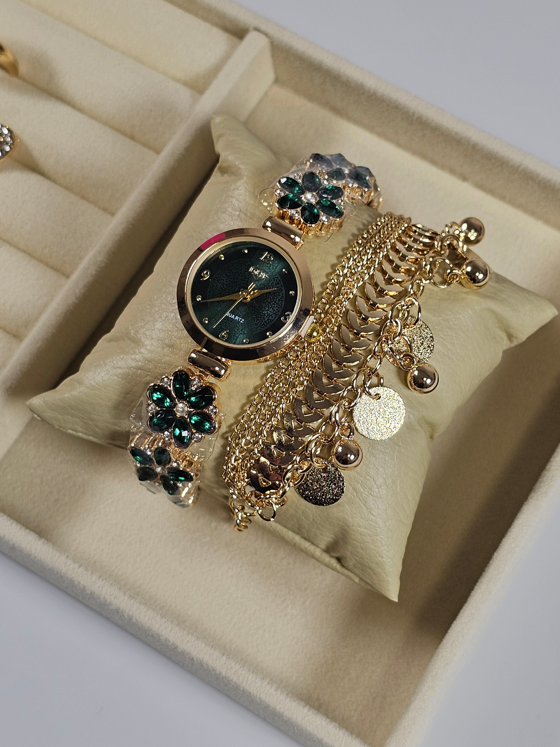 Kit Relógio Cristal com Pulseira, Brinco e Anel ajustavel com Zirconias 012