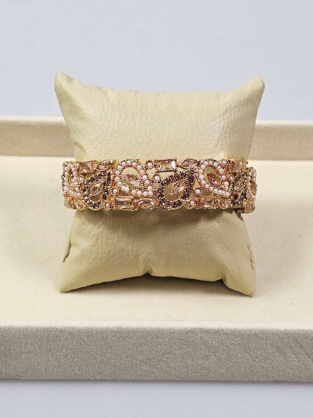 Bracelete Dourado Semi Joia 029