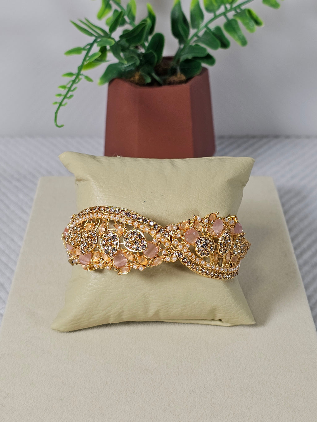 Bracelete Dourado Semi Joia 004