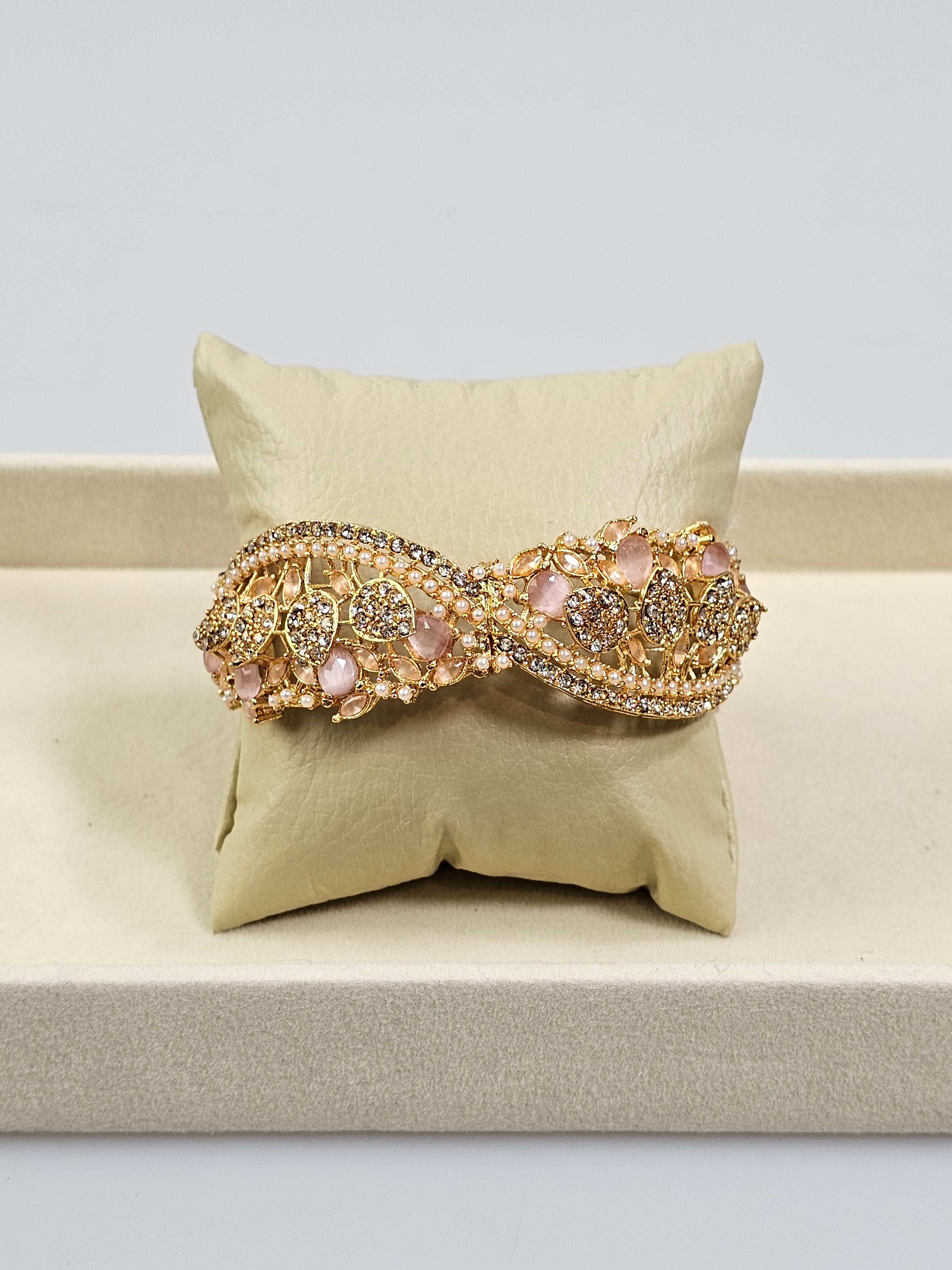 Bracelete Dourado Semi Joia 025