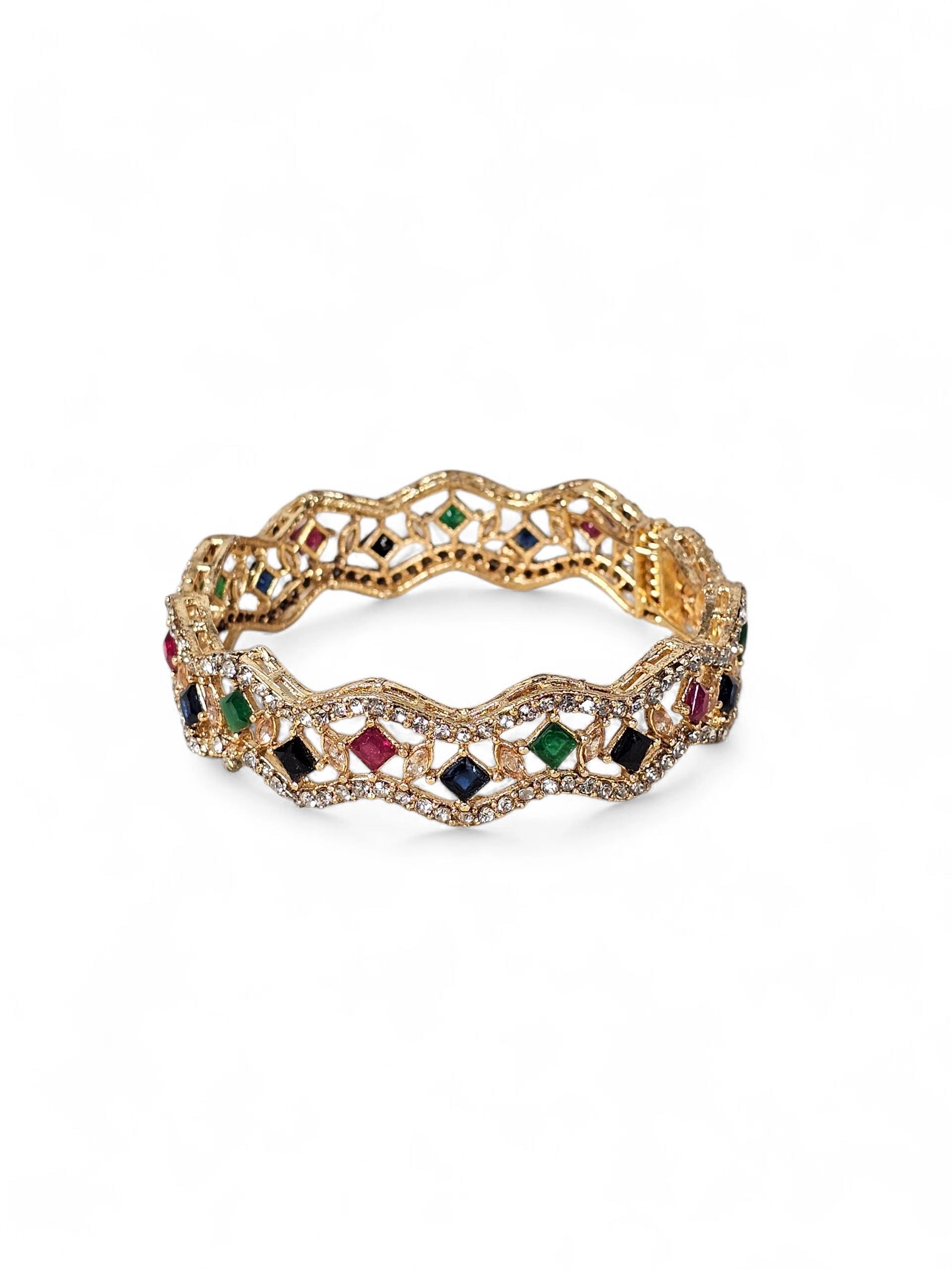 Bracelete Dourado Semi Joia 009
