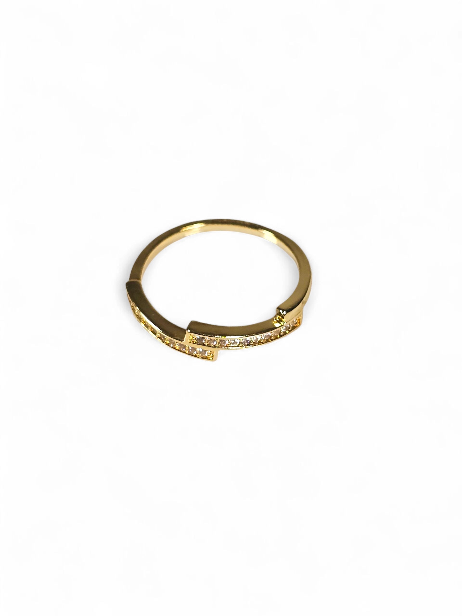 Anel Cristal Zirconia Dourada 012