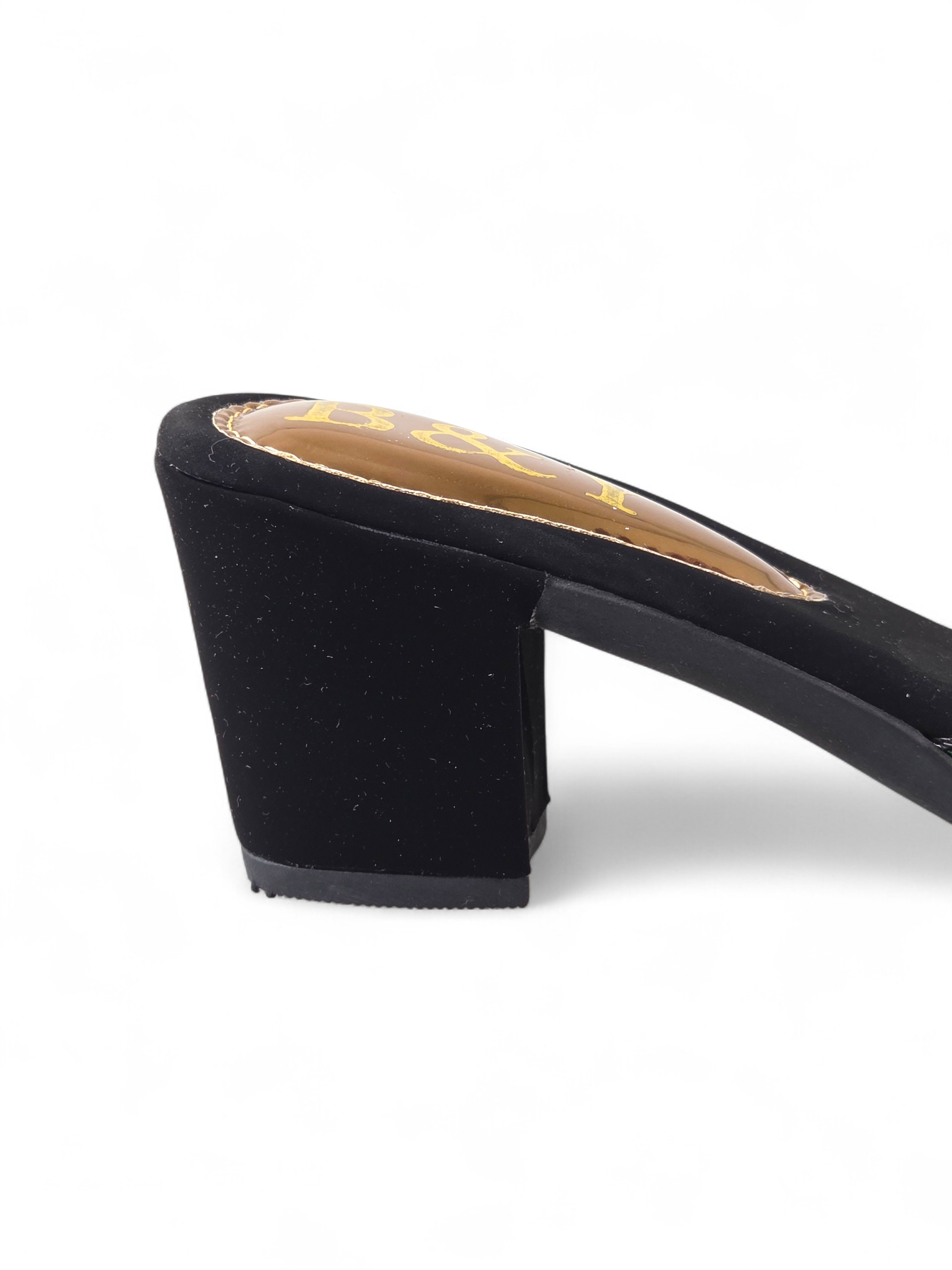 Mule 9713 Preto Salto Médio