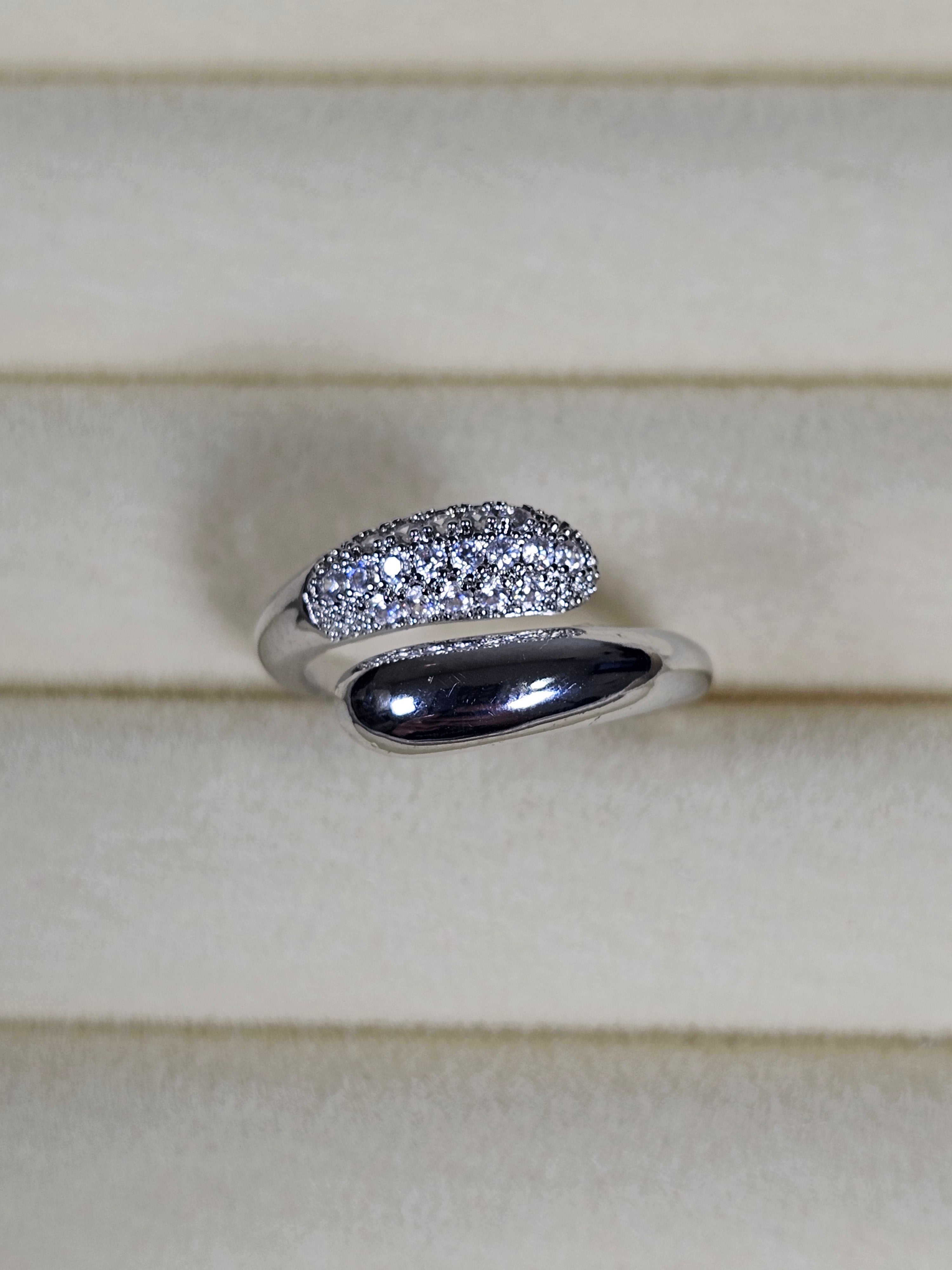 Anel Cristal Zirconia Prata 010