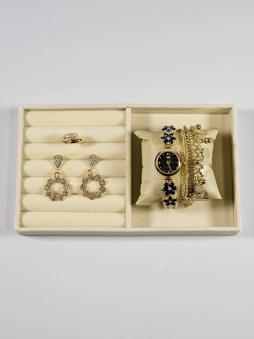 Kit Relógio Cristal com Pulseira, Brinco e Anel ajustavel com Zirconias 010
