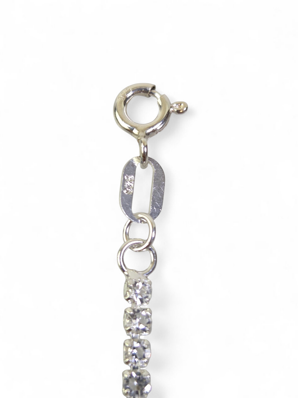 Pulseira de prata 925 com zircônias B&Y, joia artesanal com brilho refinado e design elegante.