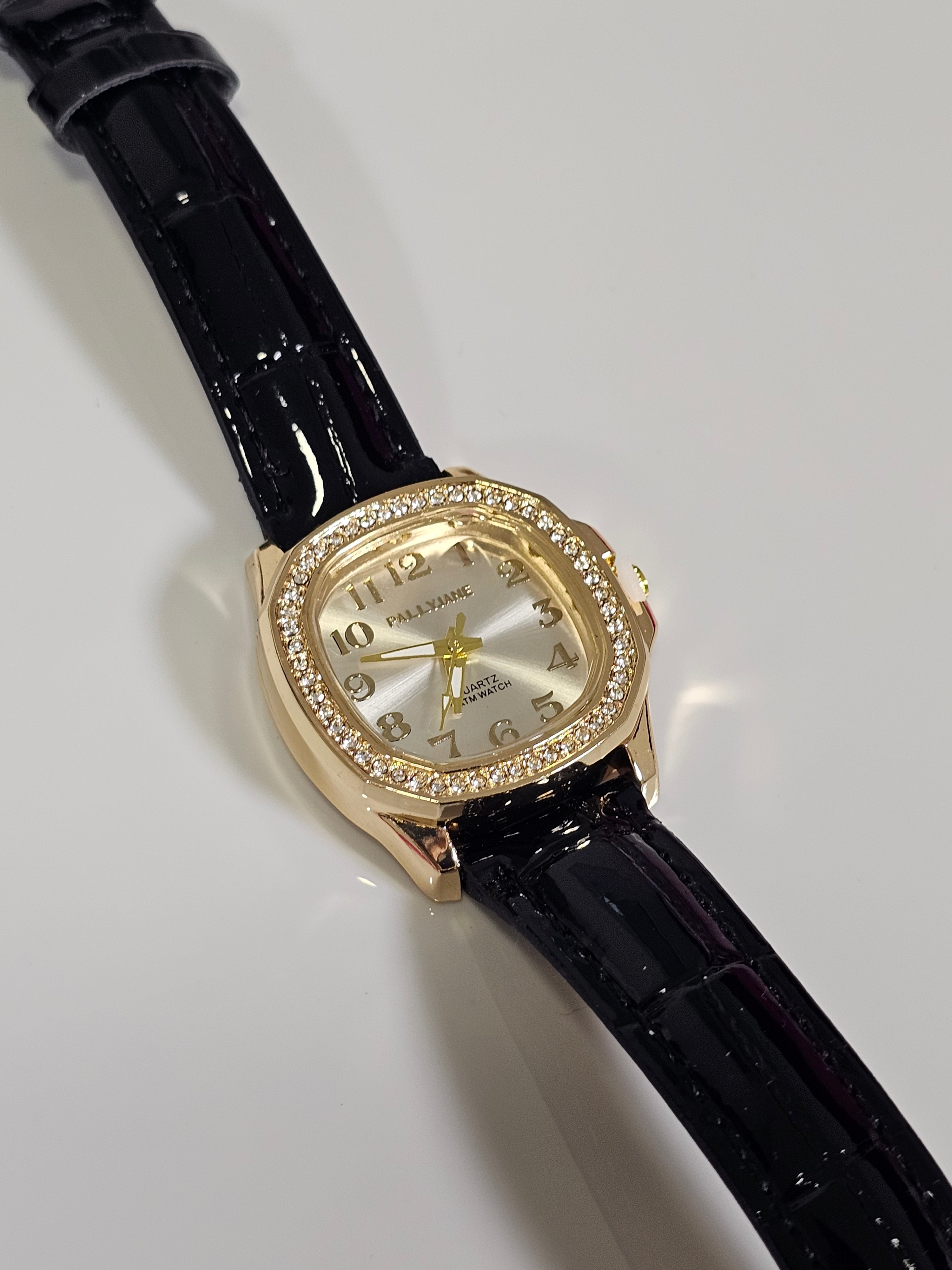 Relógio Prova d’Água com Pulseira Folheada 013