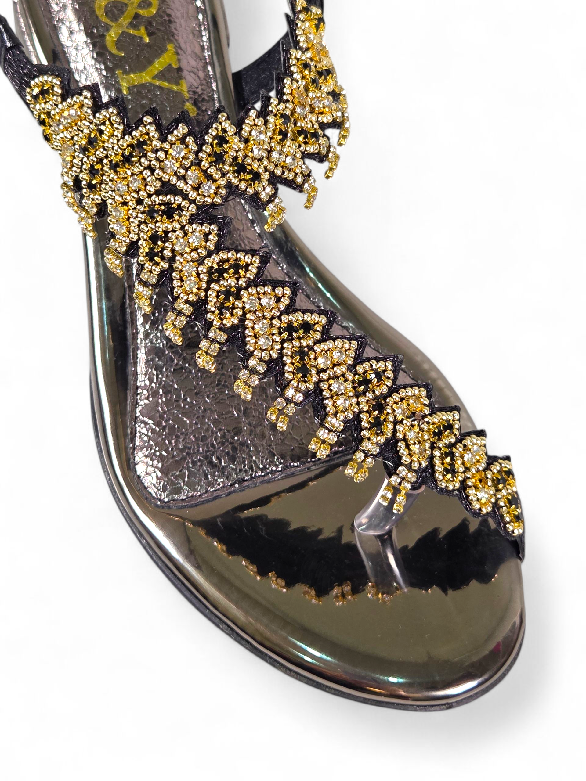 Sandália 9542 Preto Toque de Ouro Salto Bloco