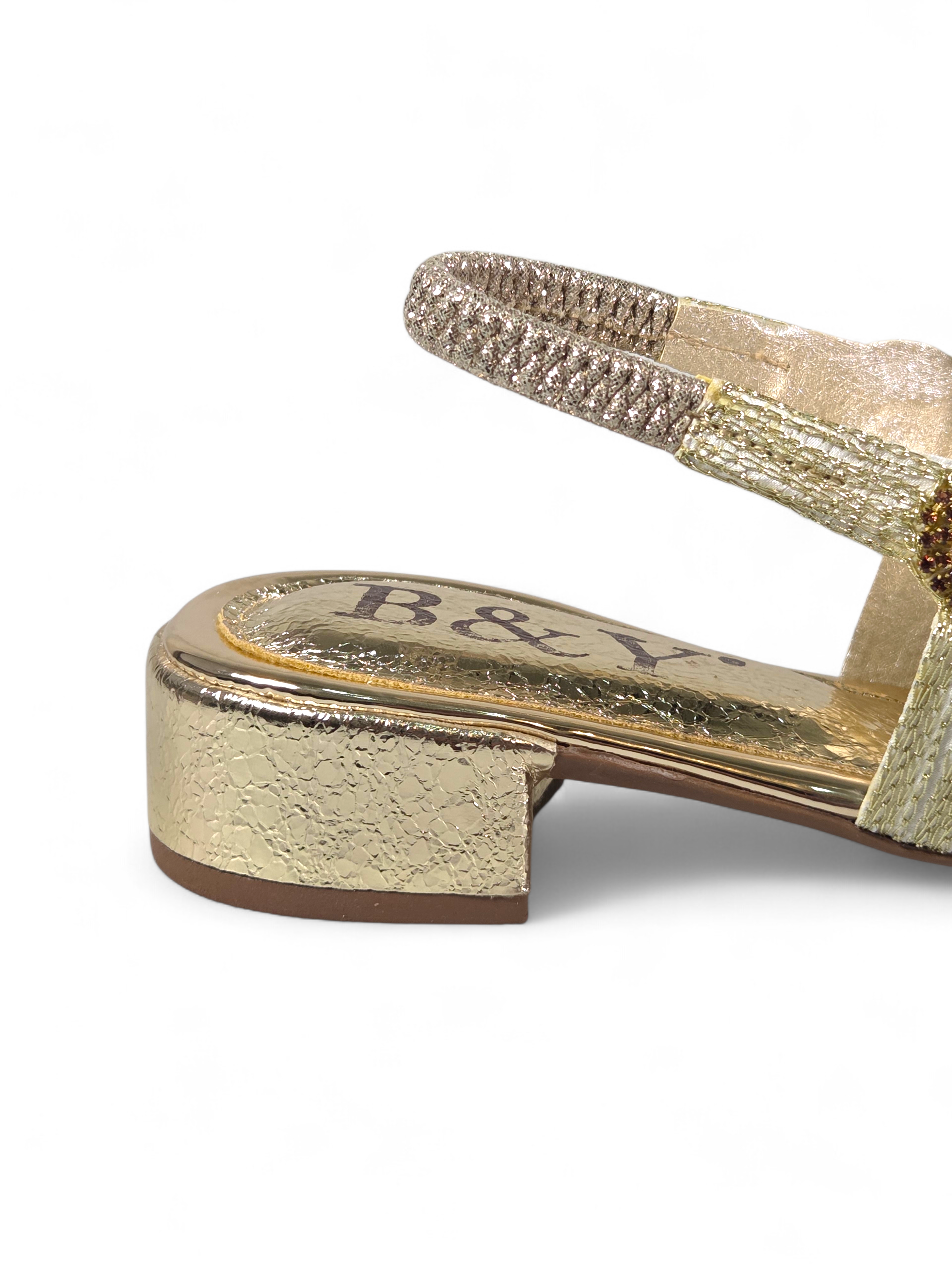 Sandália 4020 Dourado Com Salto Bloco