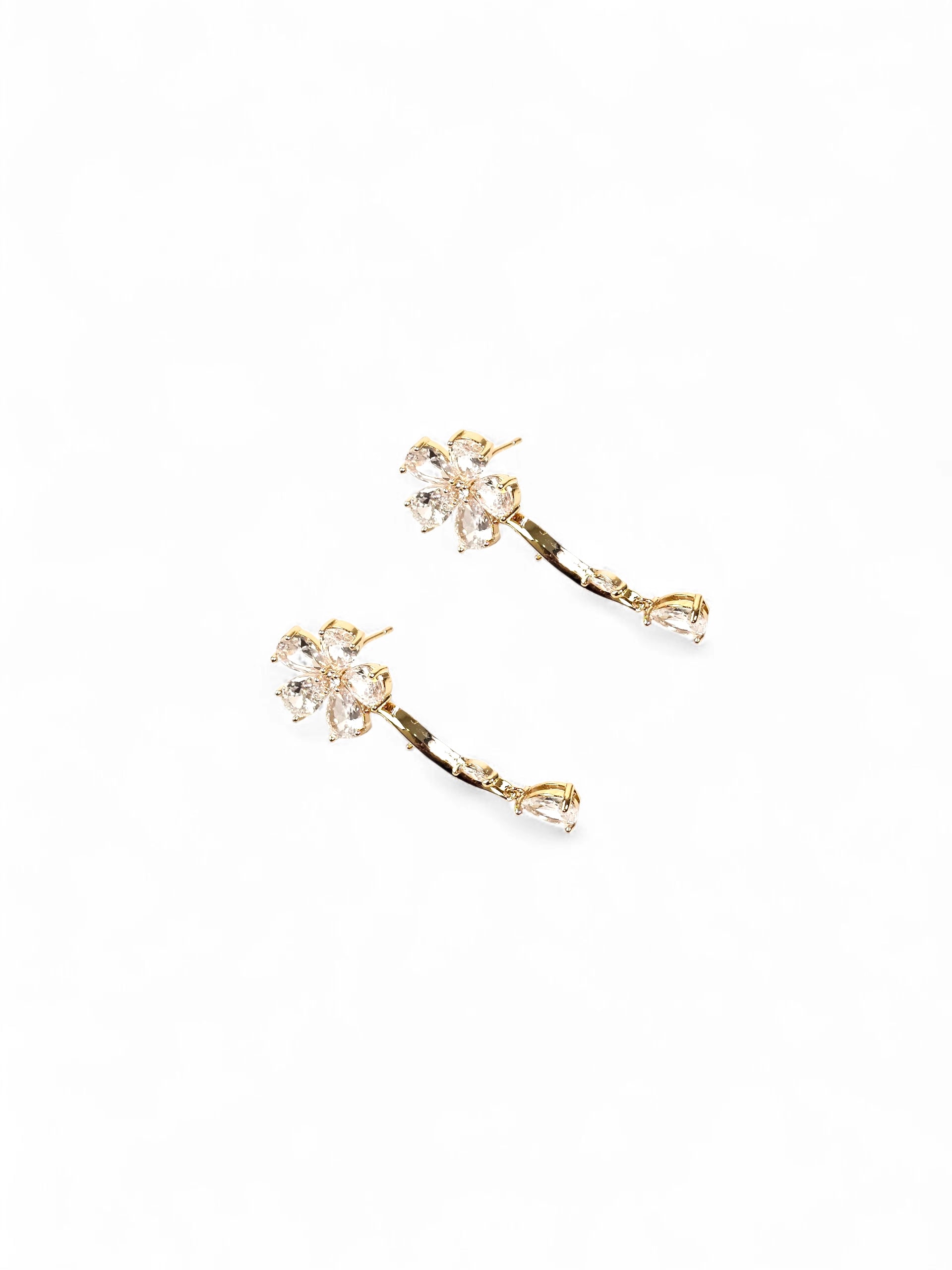 Brinco Cristal Zirconia Dourado 062