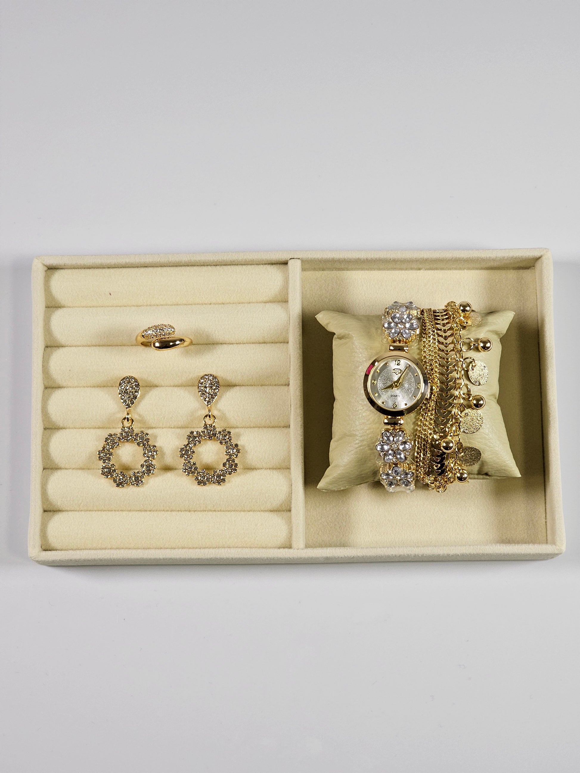 Kit Relógio Cristal com Pulseira, Brinco e Anel ajustavel com Zirconias 011