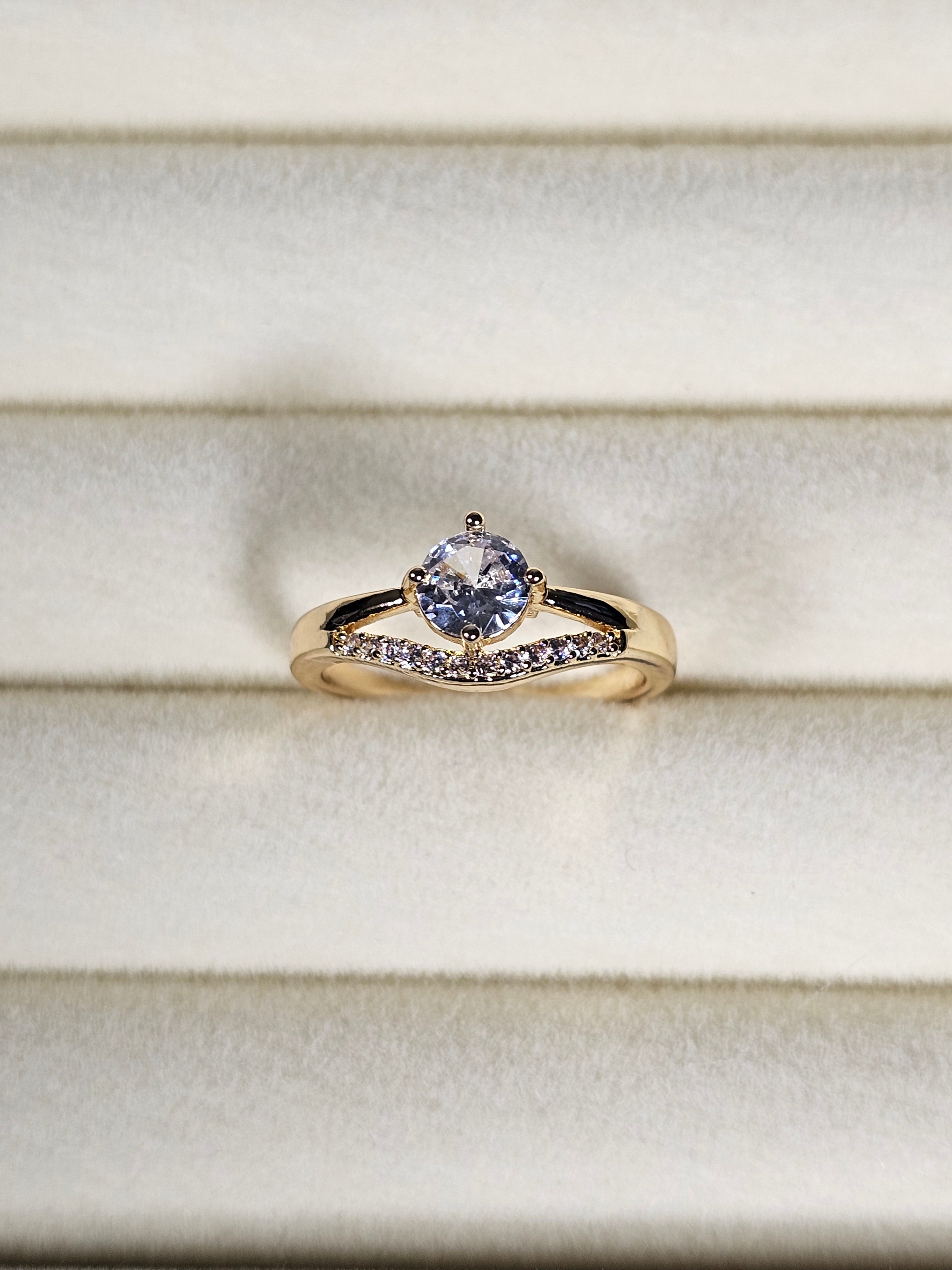 Anel Cristal Zirconia Dourada 007