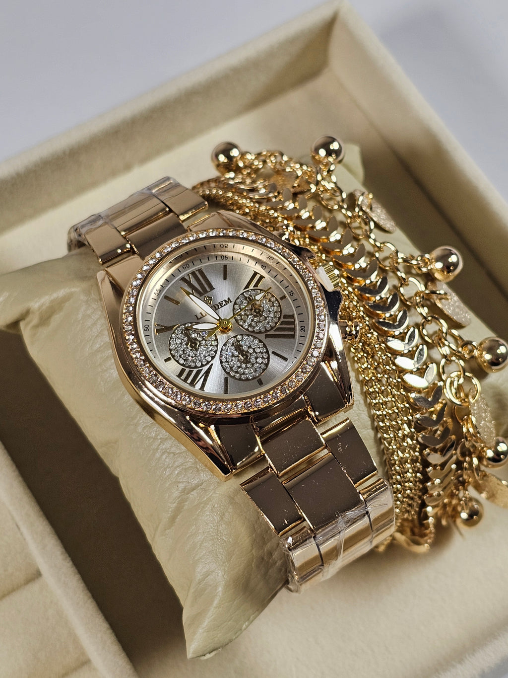 Kit Relógio Cristal com Pulseira, Brinco e Anel ajustavel com Zirconias 004
