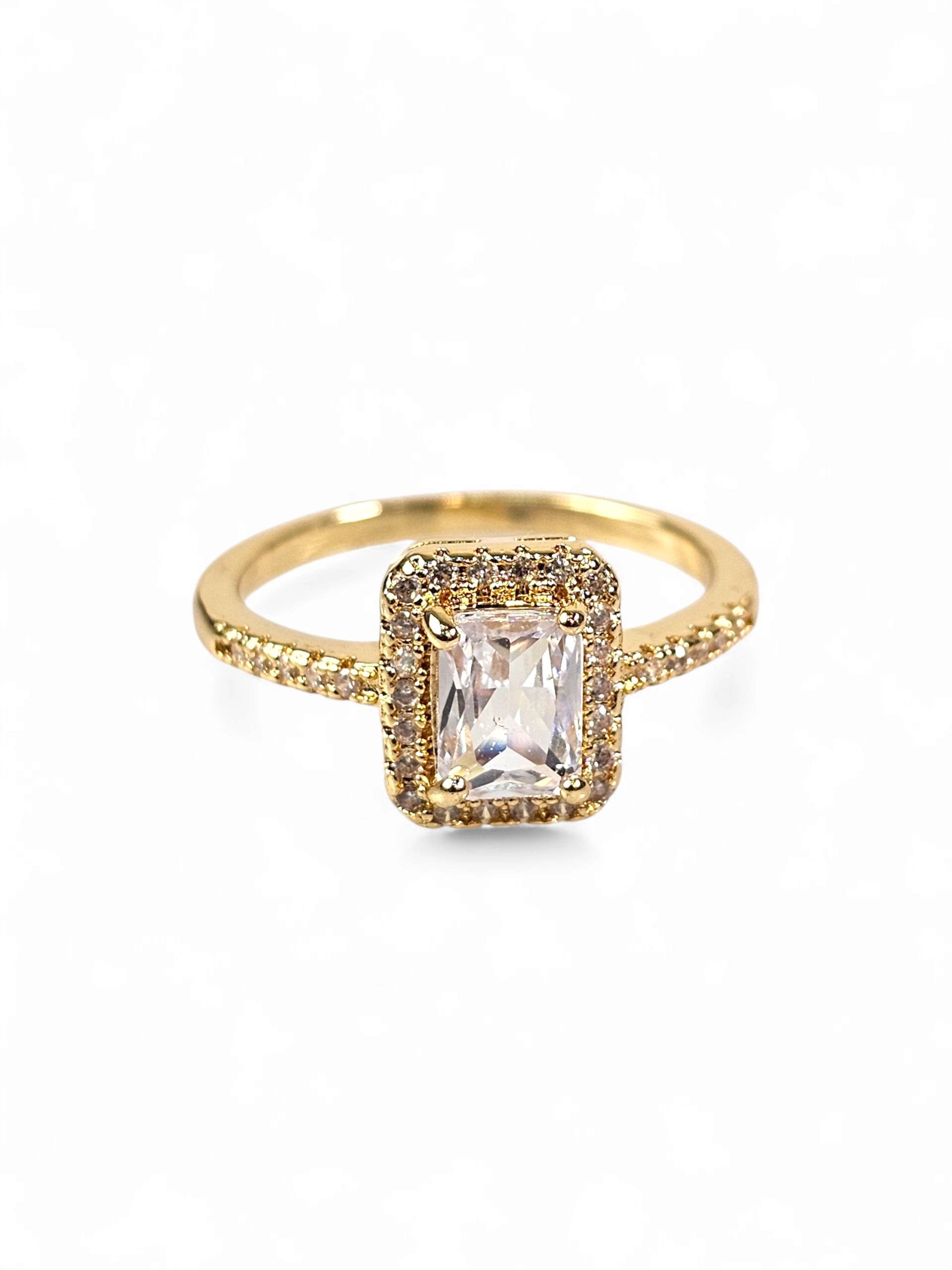 Anel Cristal Zirconia Dourada 003