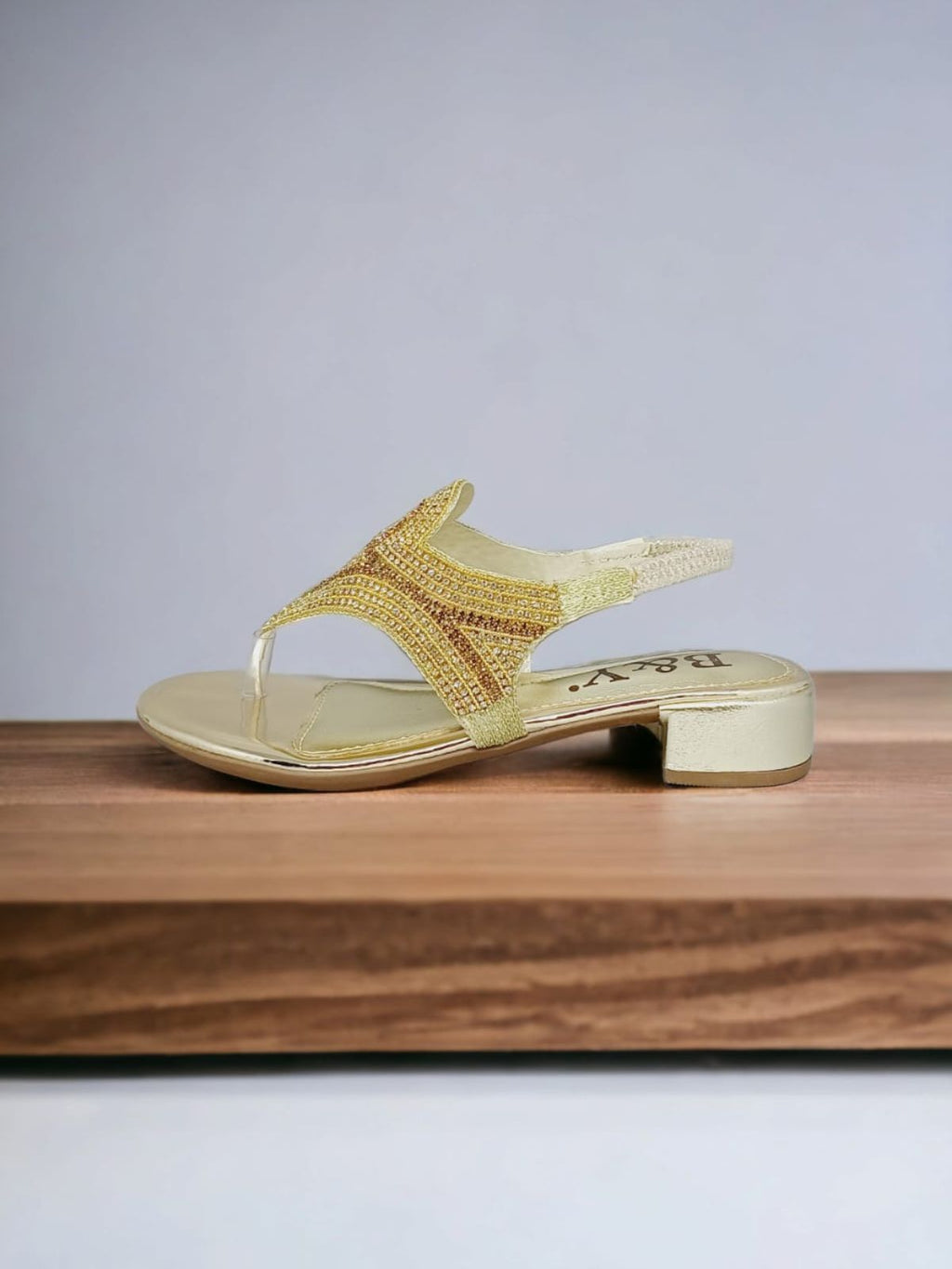 Sandália 9567 Dourado Com Salto Bloco 3cm