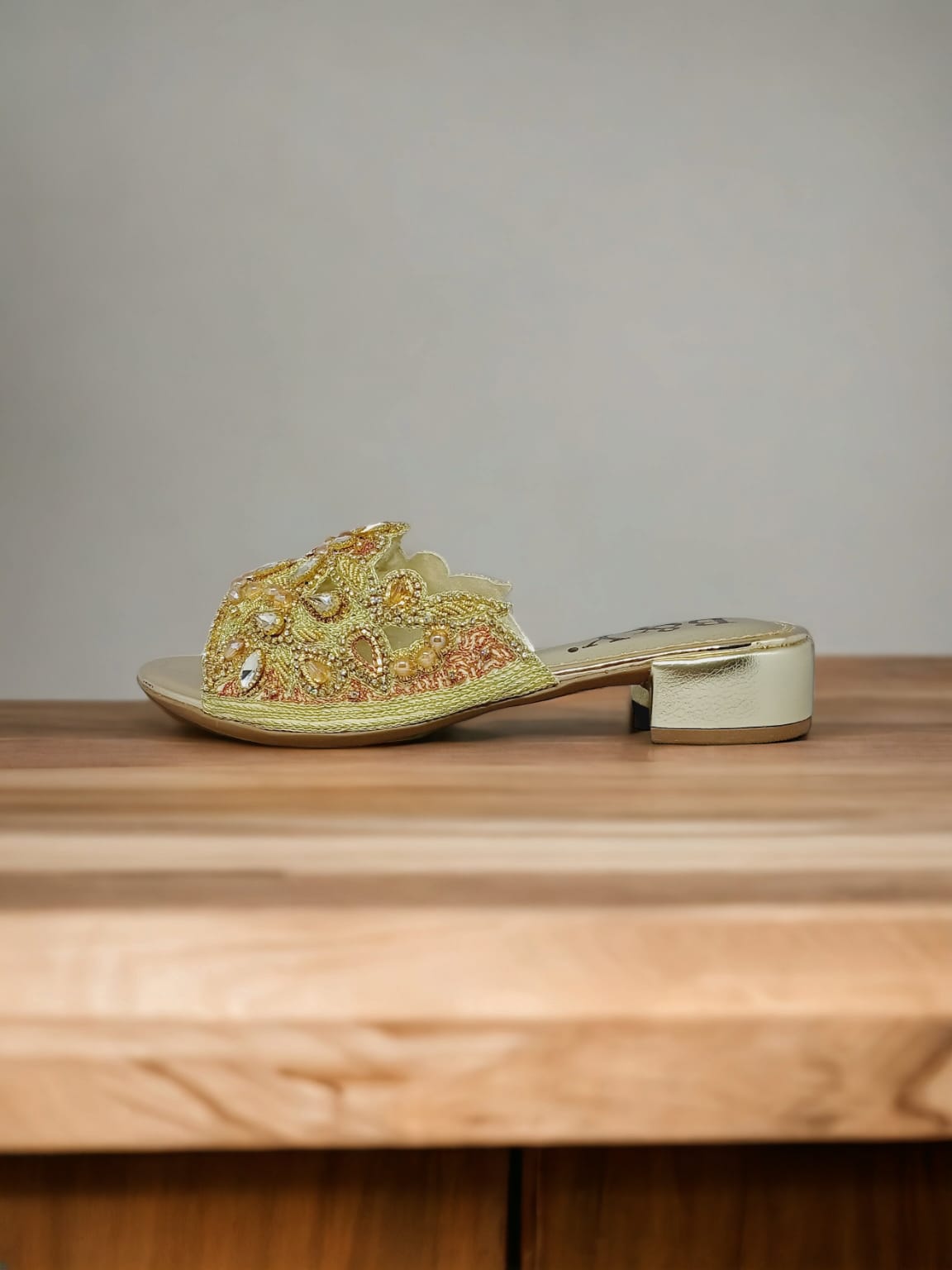 Tamanco 9278 Dourado Salto Bloco