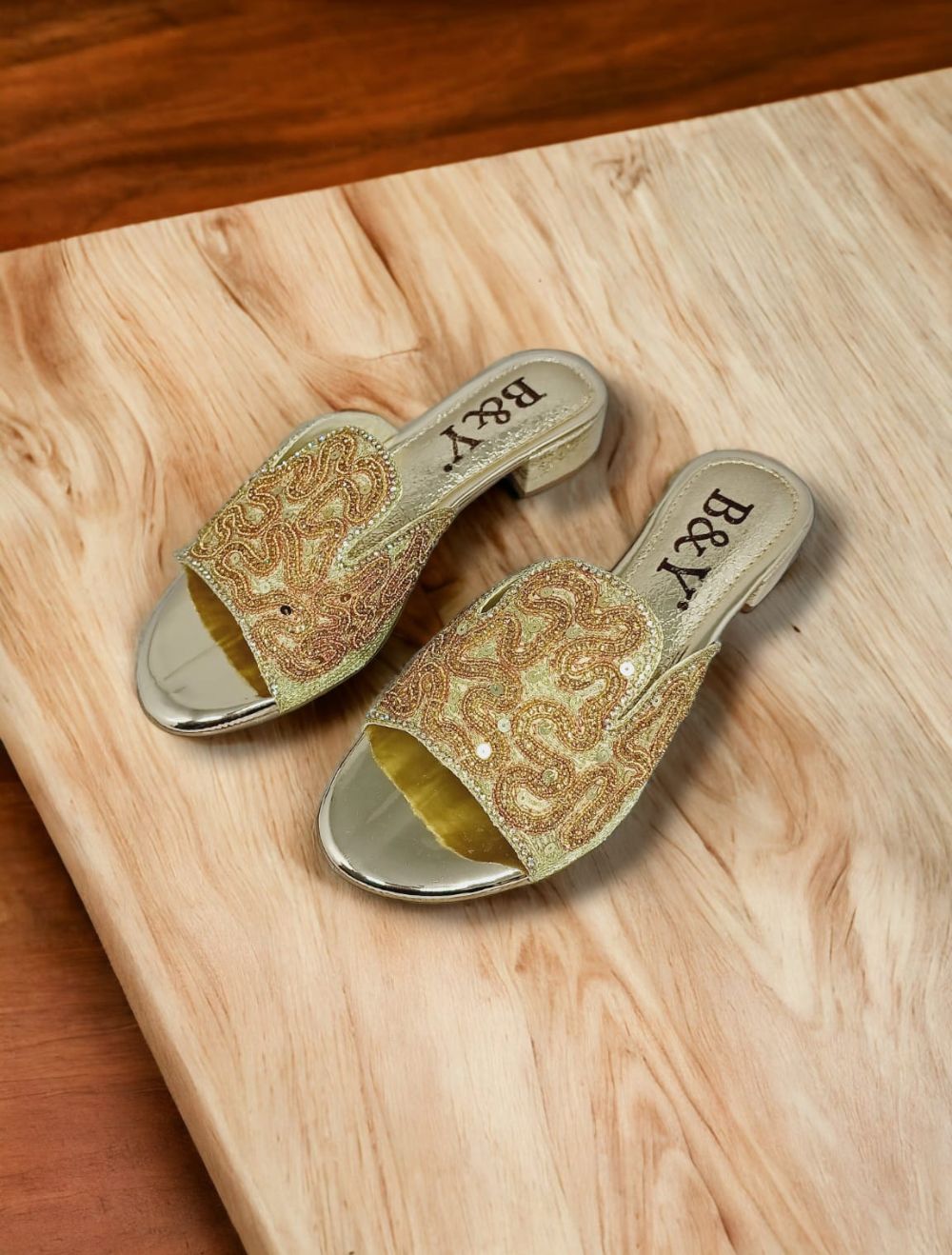 Tamanco 9515 Dourado Salto Bloco